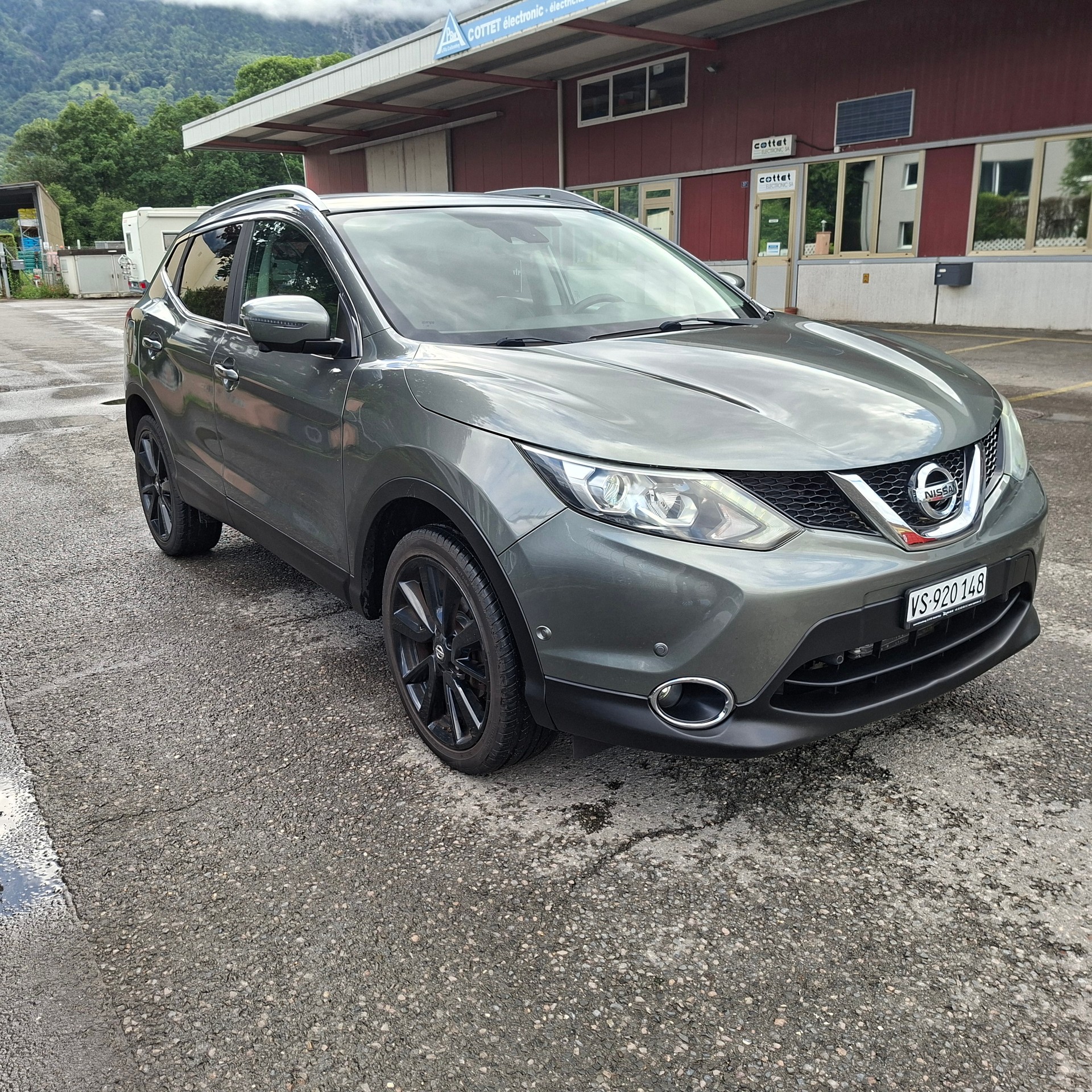 NISSAN Qashqai 1.6 dCi 360° Xtronic CVT-image-0