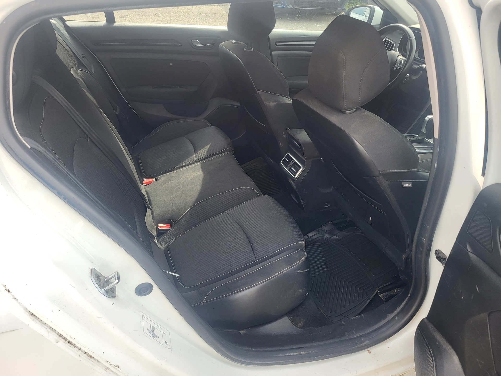 RENAULT Mégane Grandtour 1.5 dCi Business EDC-image-9