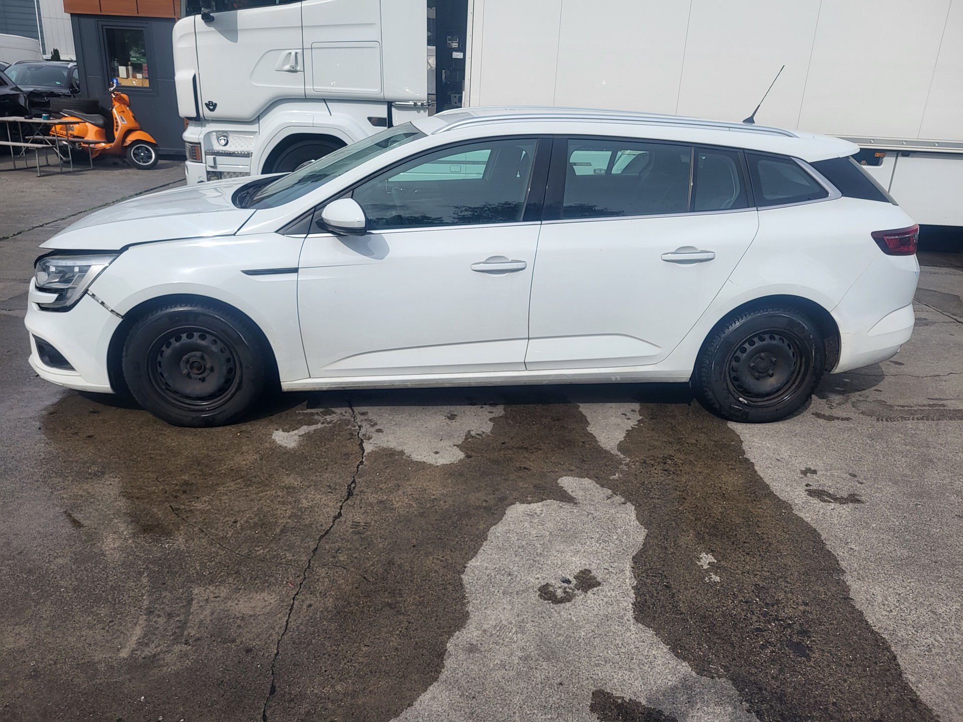 RENAULT Mégane Grandtour 1.5 dCi Business EDC-image-10