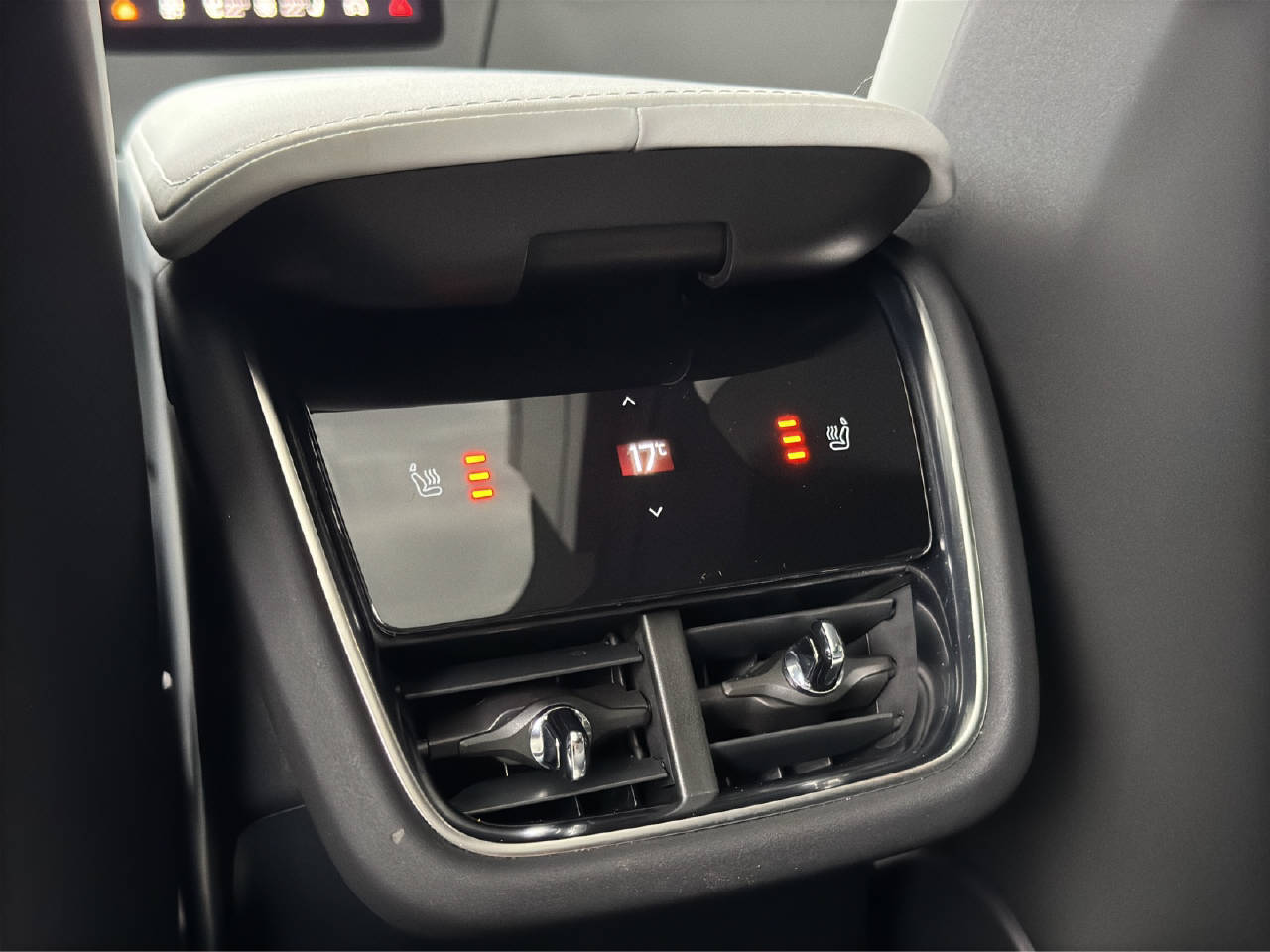 POLESTAR 3 Long Range Dual Motor Plus Performance-image-11