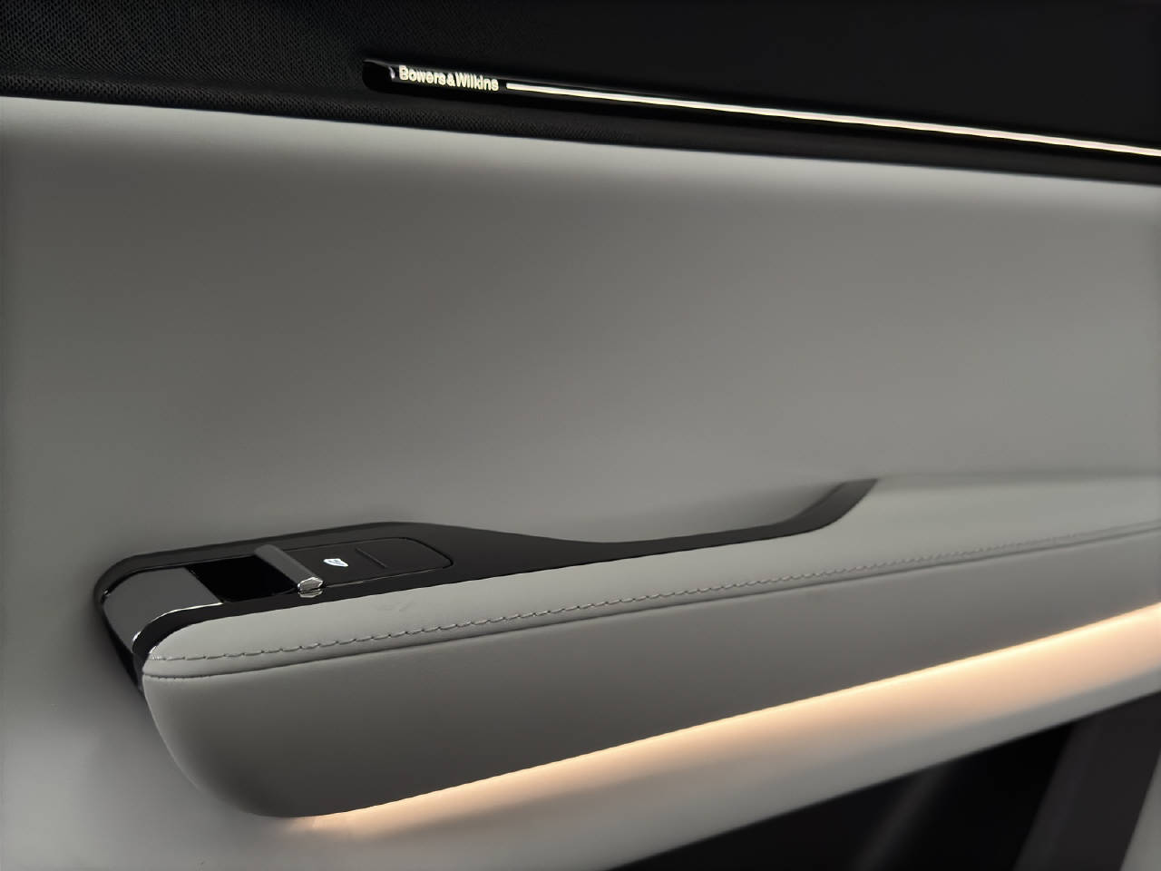 POLESTAR 3 Long Range Dual Motor Plus Performance-image-12