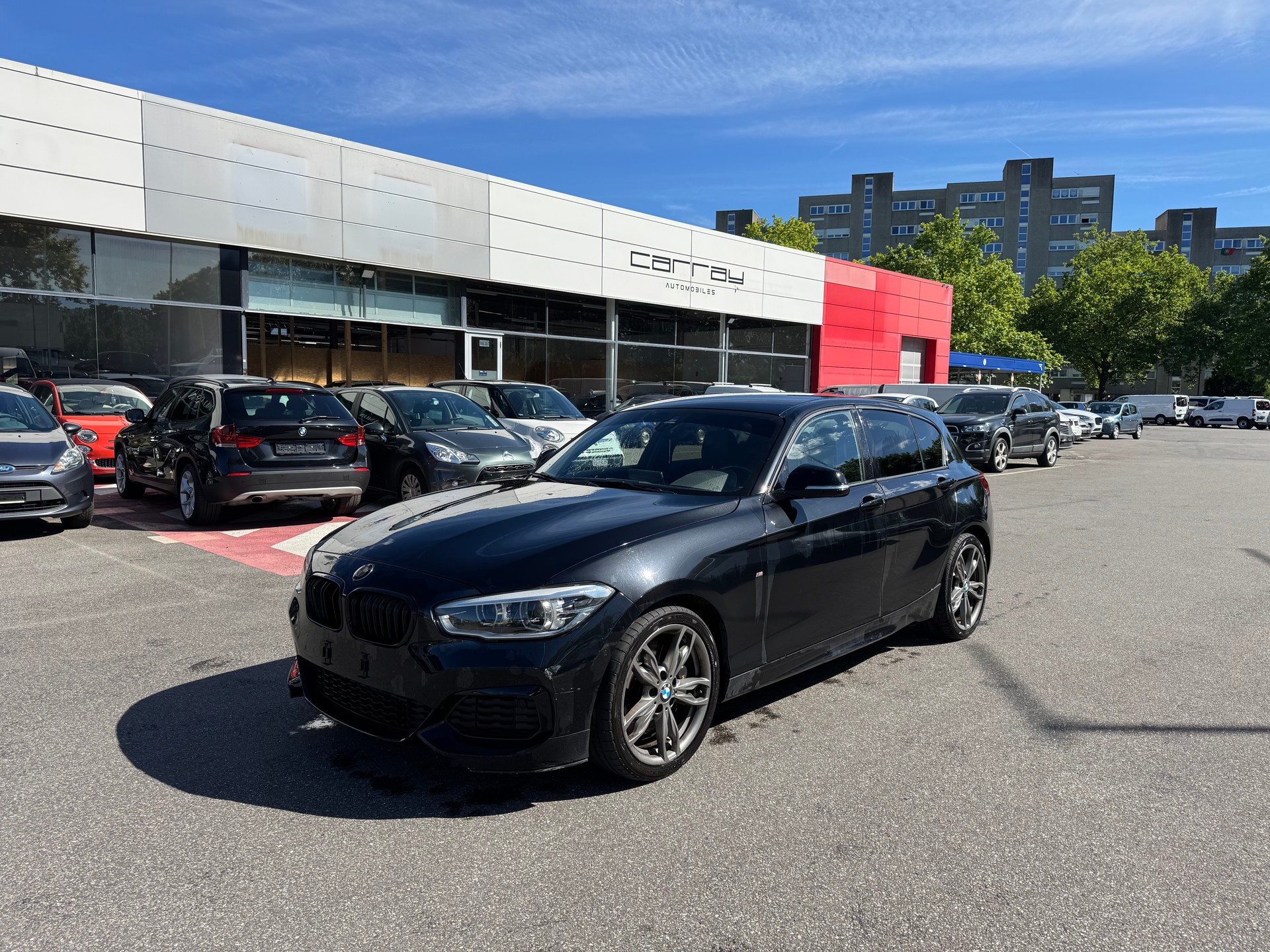 BMW M135i xDrive Steptronic-image-0