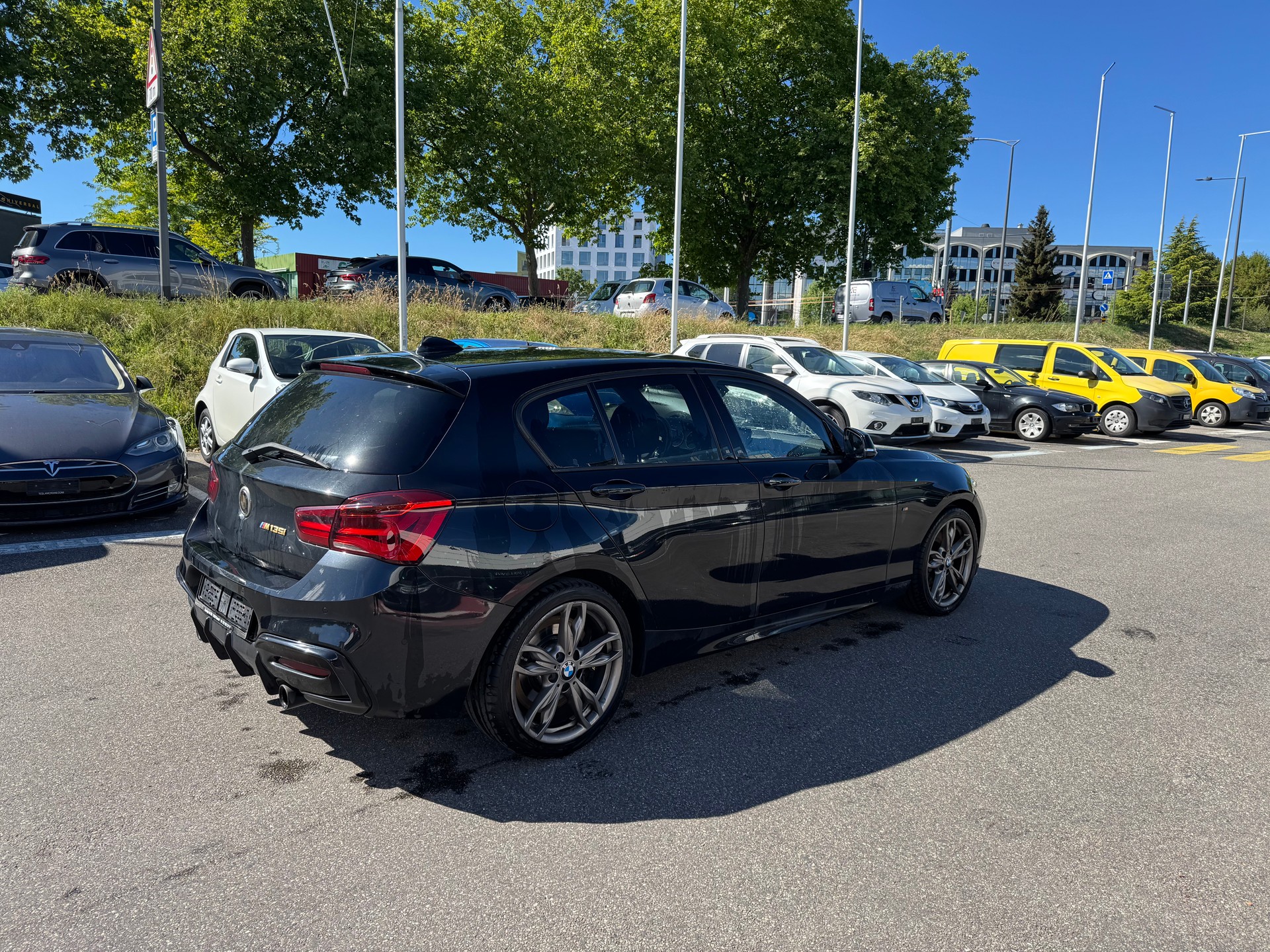BMW M135i xDrive Steptronic-image-7