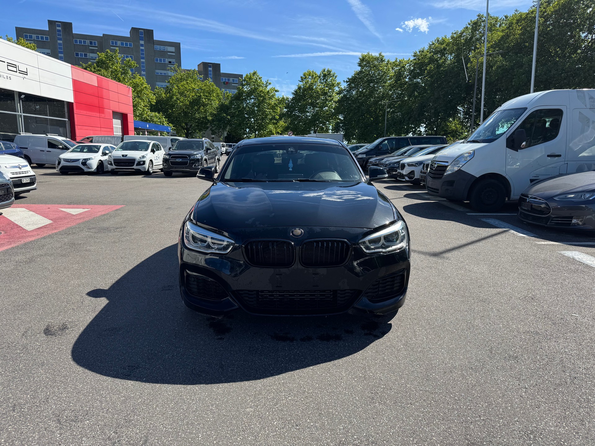 BMW M135i xDrive Steptronic-image-2