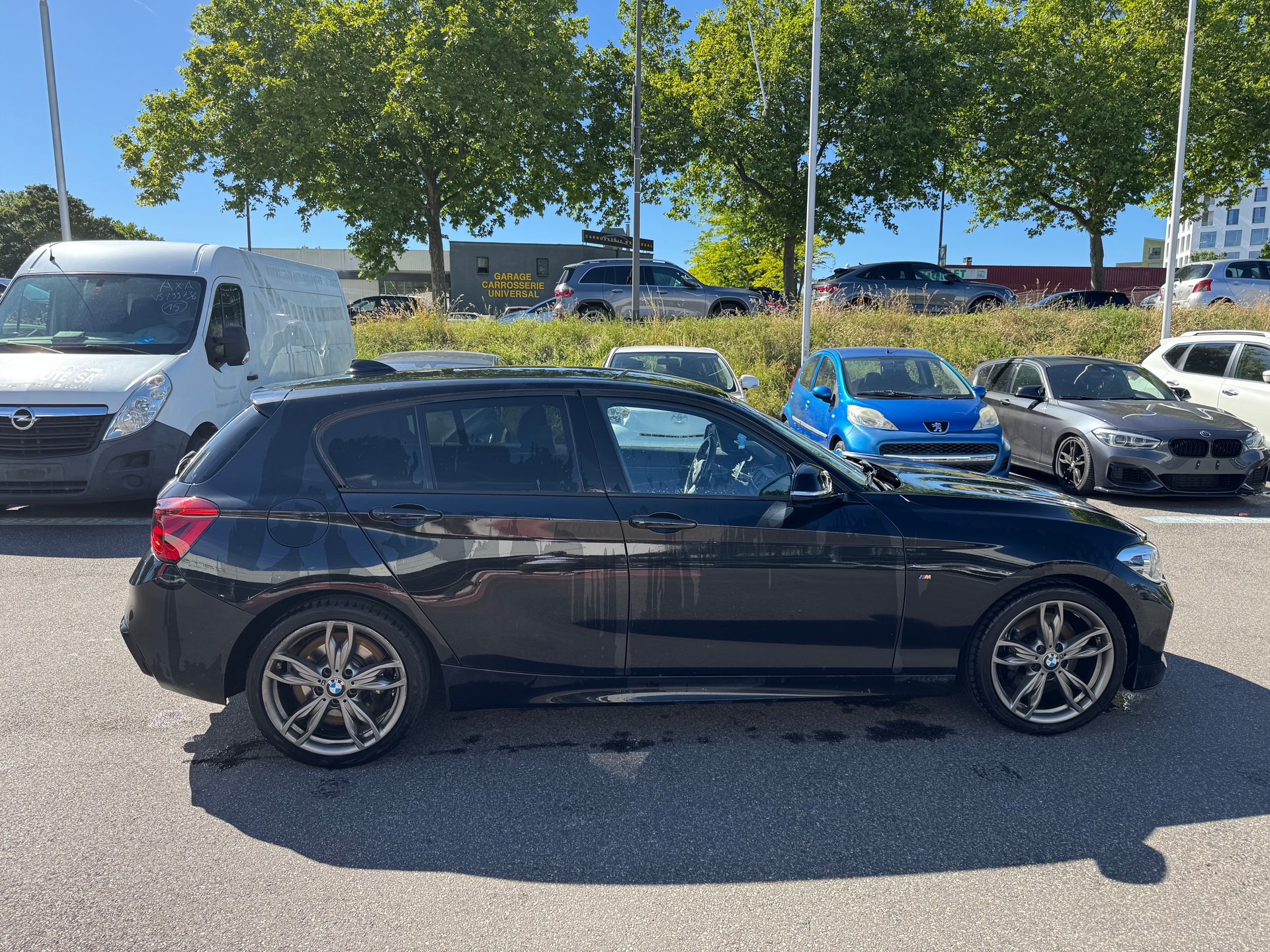BMW M135i xDrive Steptronic-image-6