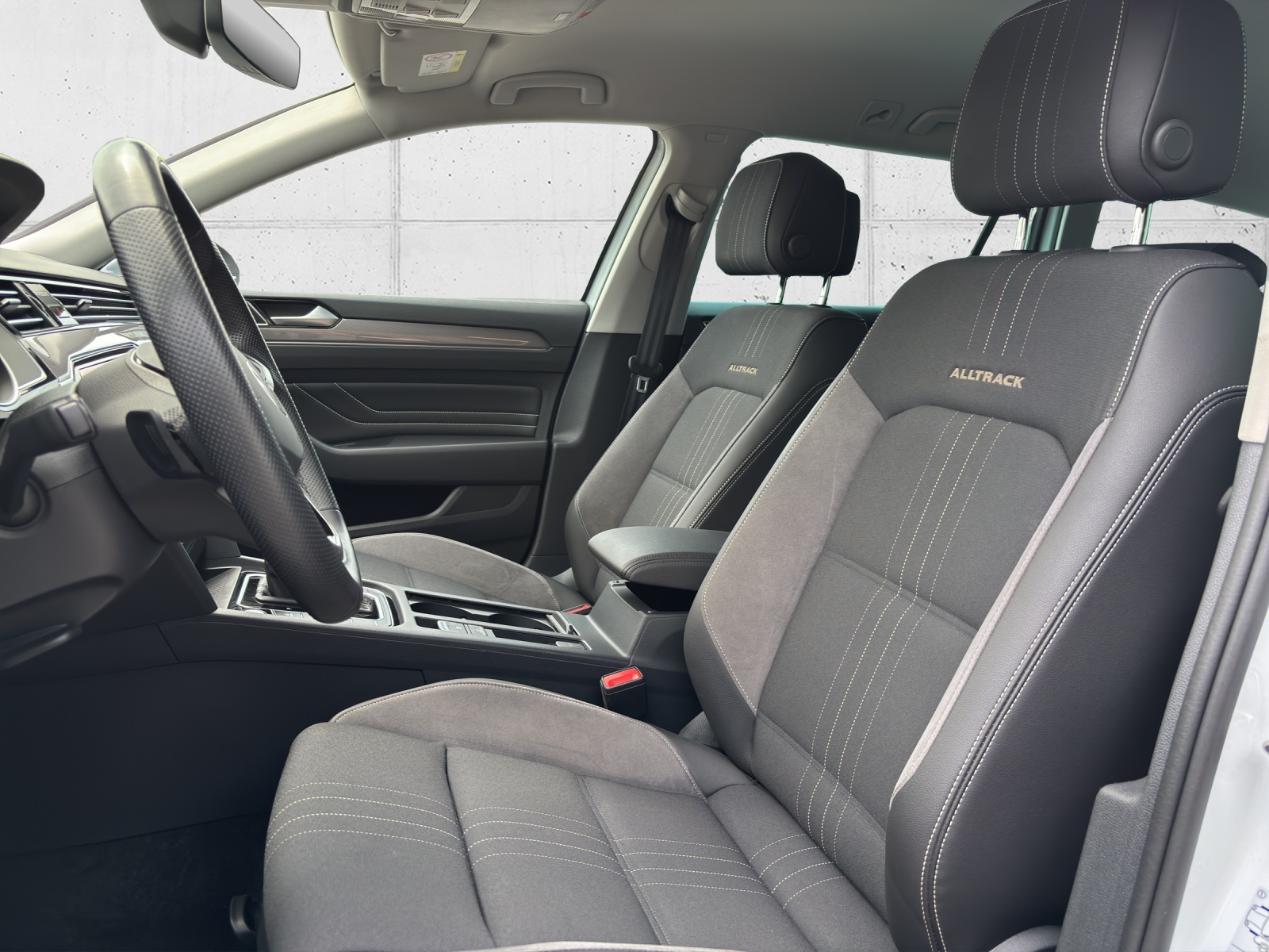 VW Passat Alltrack 2.0 TDI 4Motion DSG mit AHK, Standheizung & Winterräder-image-27