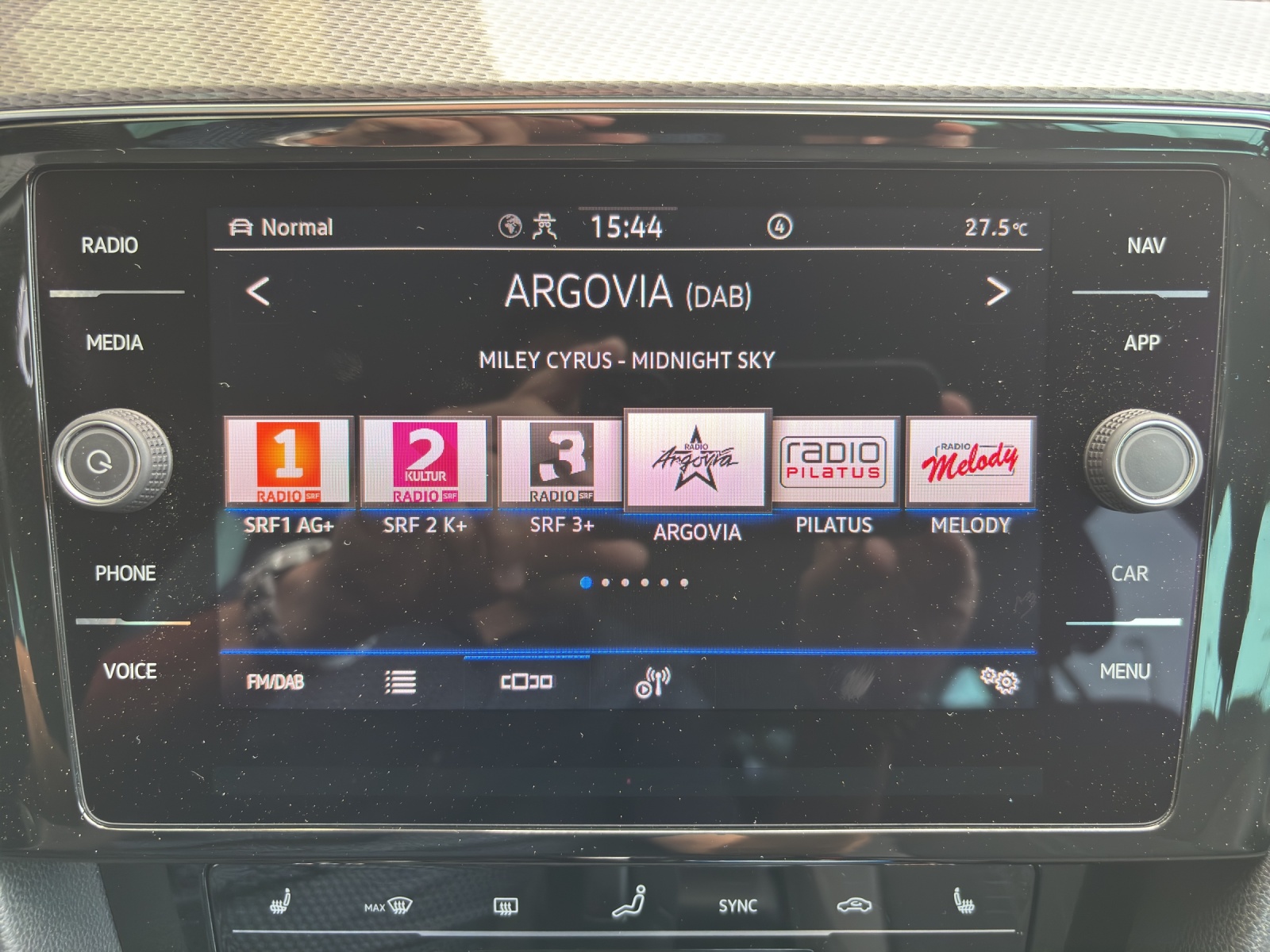 VW Passat Alltrack 2.0 TDI 4Motion DSG mit AHK, Standheizung & Winterräder-image-20