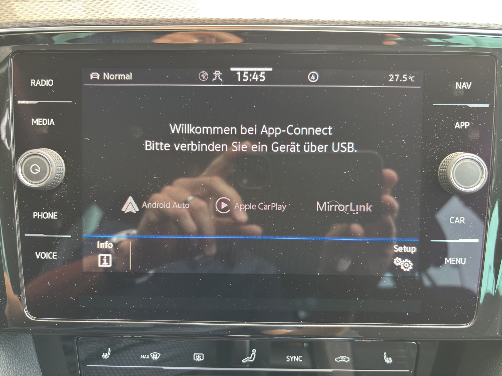 VW Passat Alltrack 2.0 TDI 4Motion DSG mit AHK, Standheizung & Winterräder-image-25