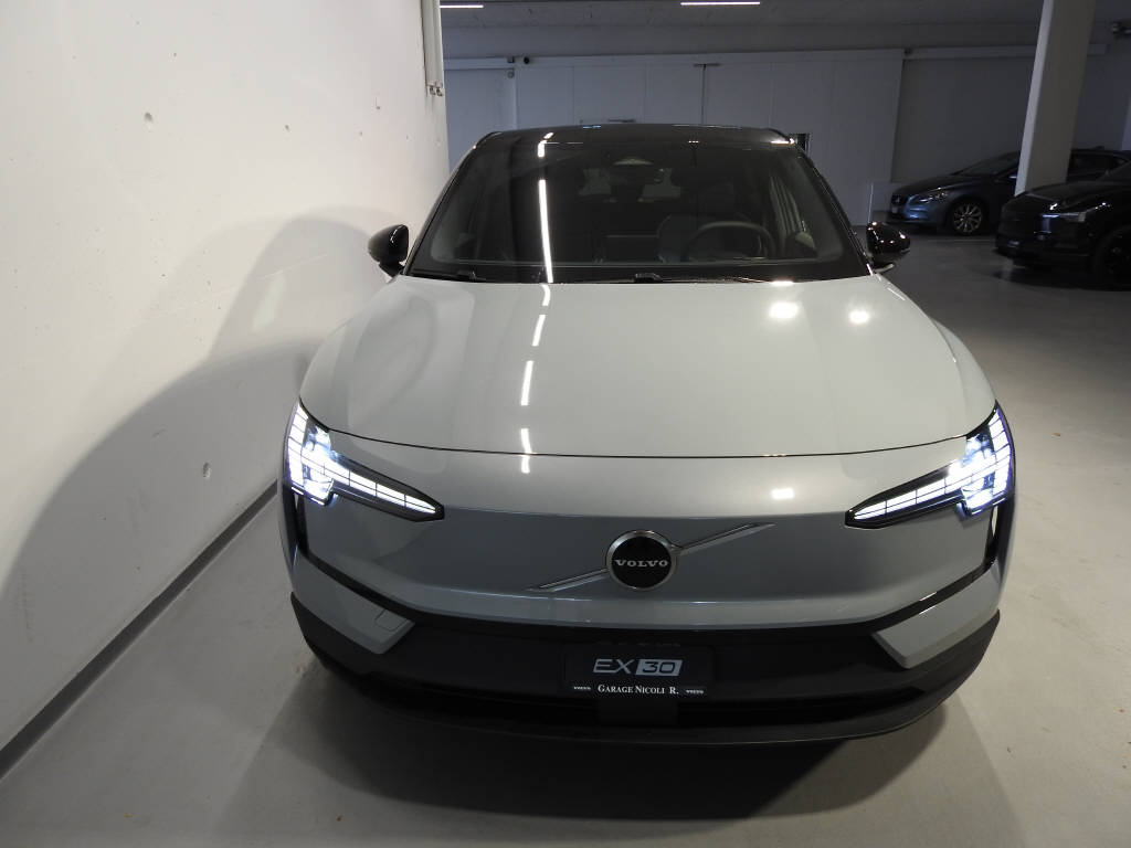 VOLVO EX 30 E60 Plus-image-1