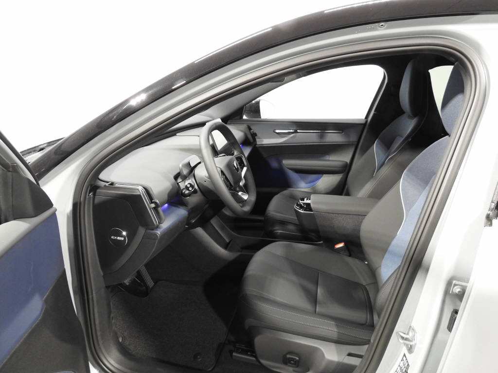VOLVO EX 30 E60 Plus-image-10