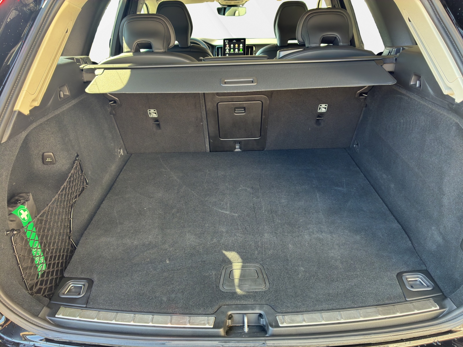 VOLVO XC60 2.0 T8 TE Plus Dark eAWD-image-13