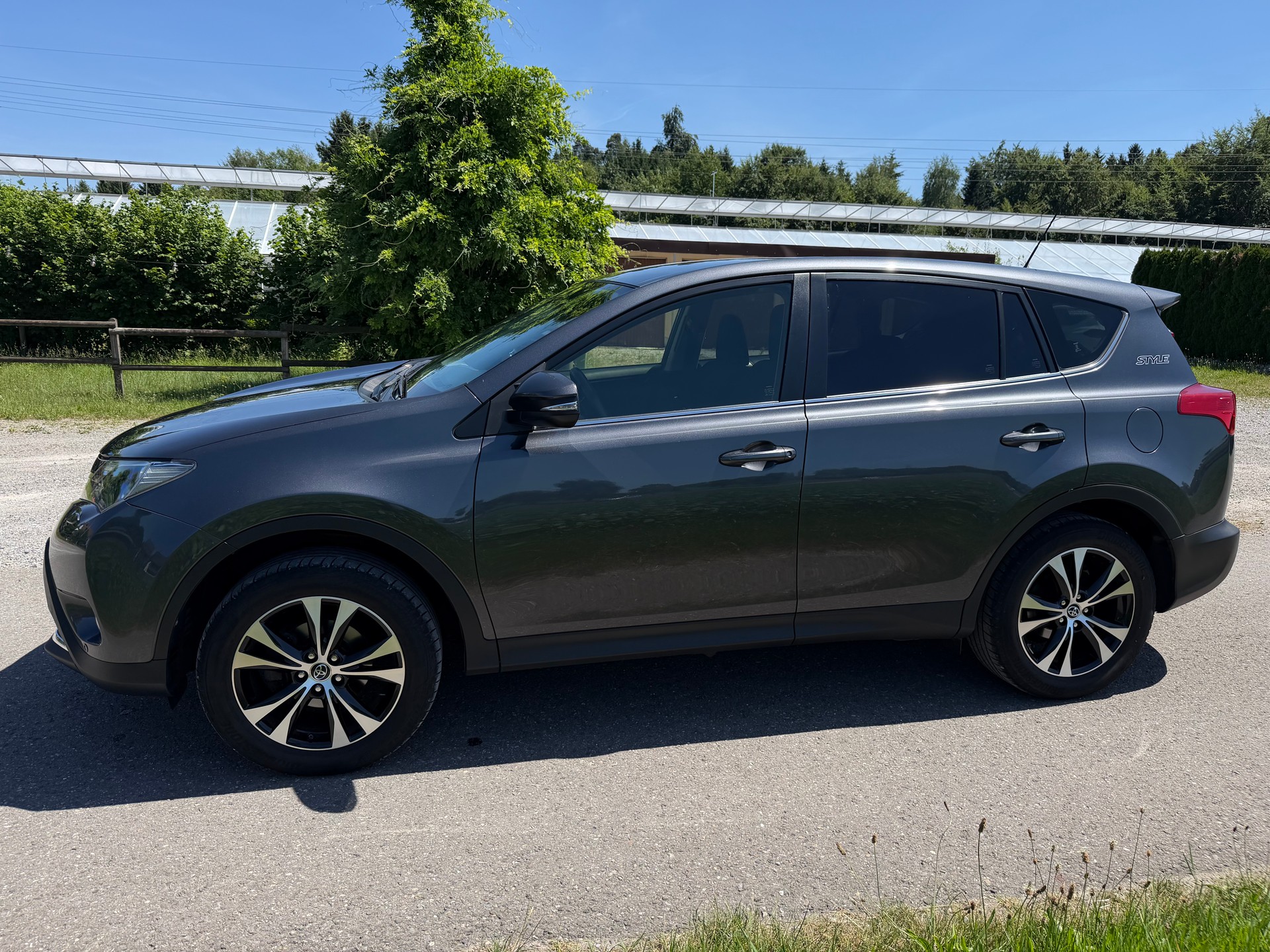 TOYOTA RAV-4 2.0 16V Style Multidrive S/ FRISCH AB MFK & SERVICE. SEHR GUTE ZUSTAND. AHK.1500kg-image-2