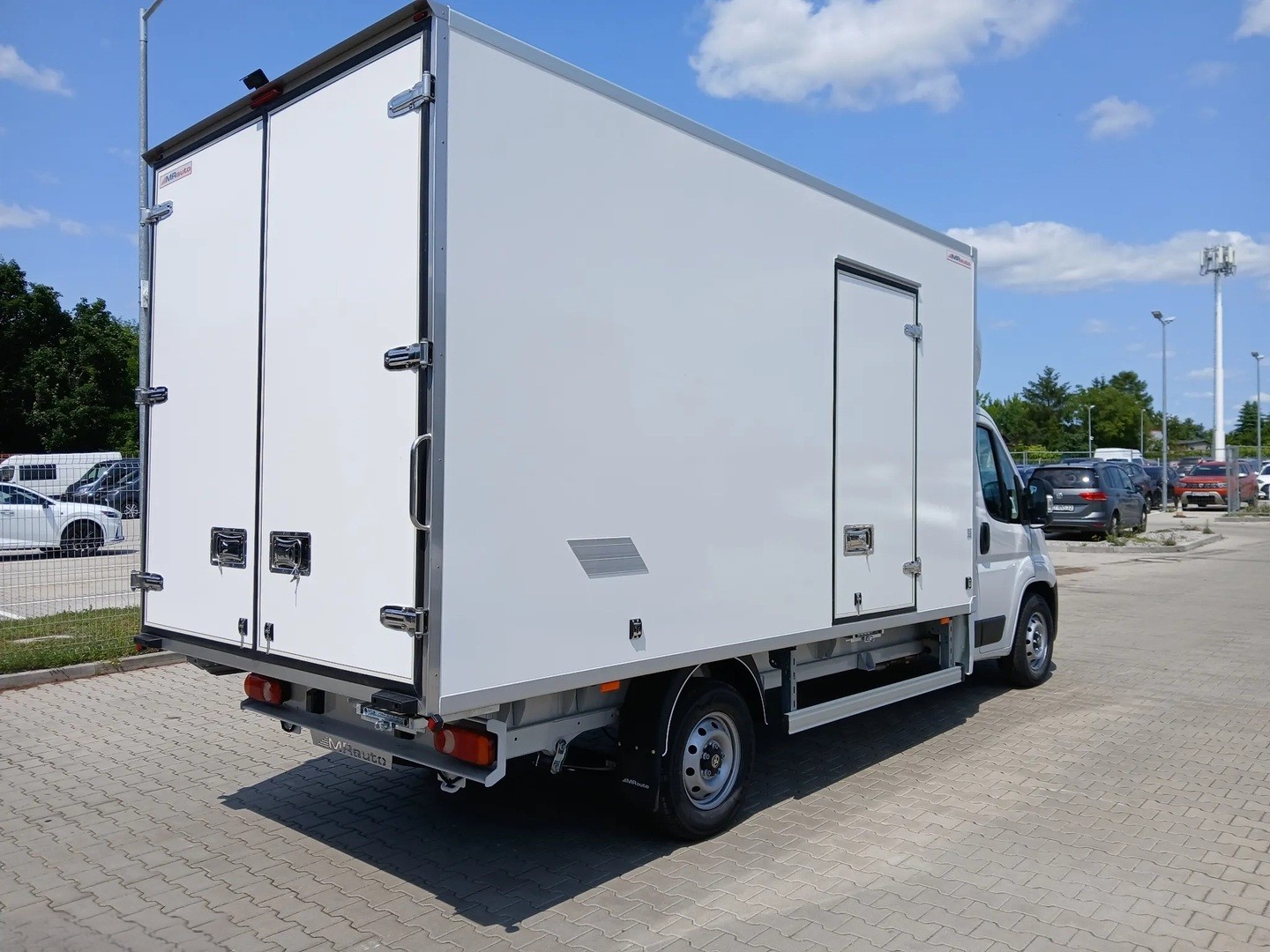 TOYOTA Proace MAX 2.2D Kofferumbau HD Active 3,5t L3H1-image-2