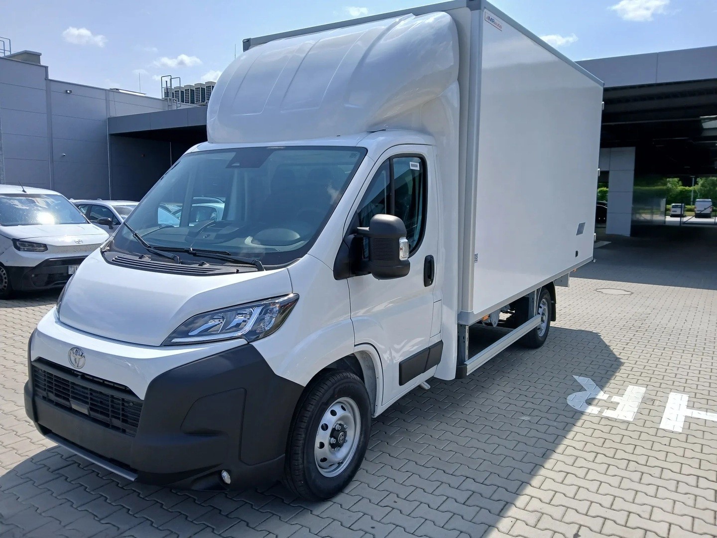 TOYOTA Proace MAX 2.2D Kofferumbau HD Active 3,5t L3H1-image-0