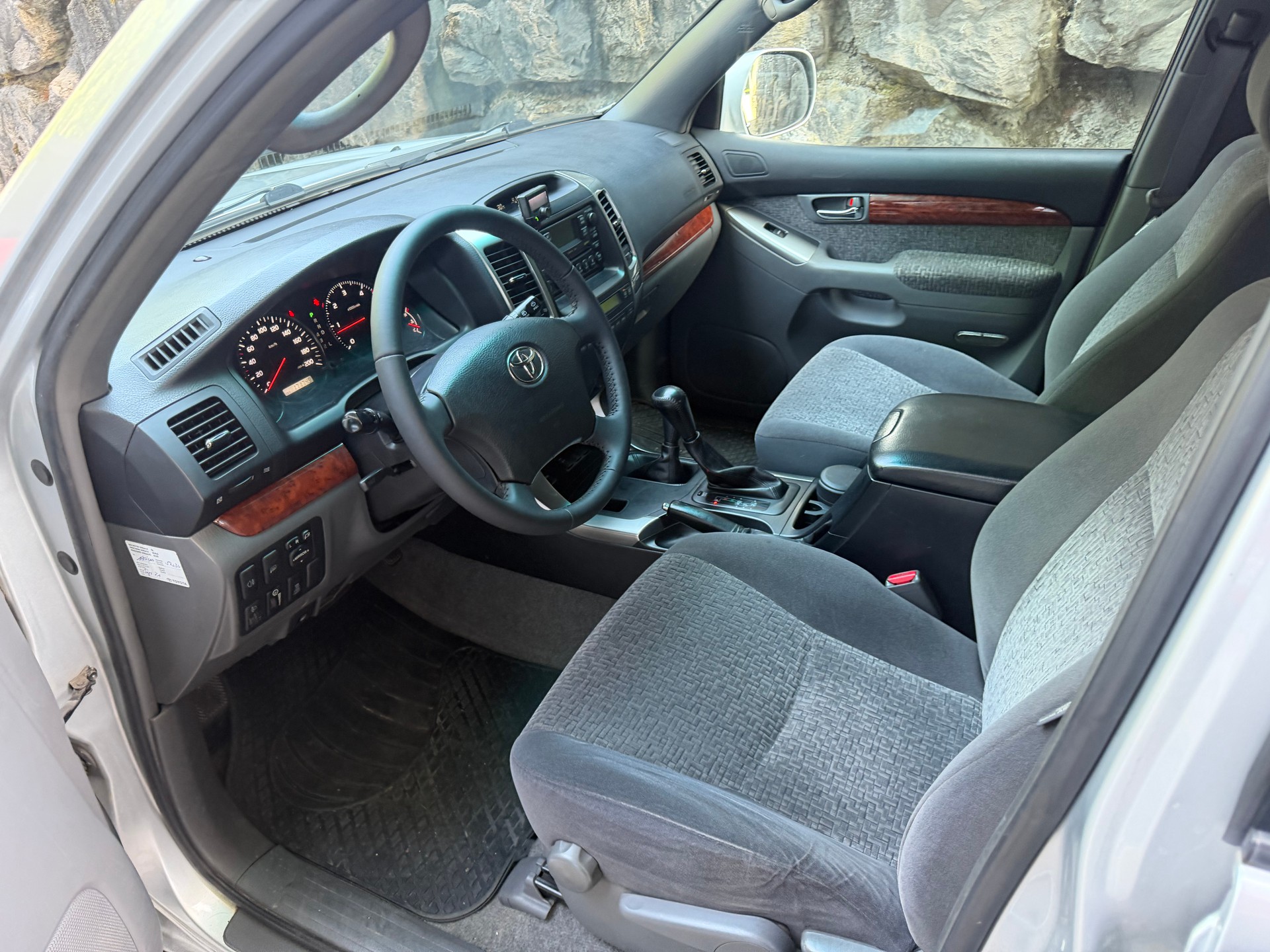 TOYOTA Land Cruiser 3.0 TD Linea Sol Executive-image-6