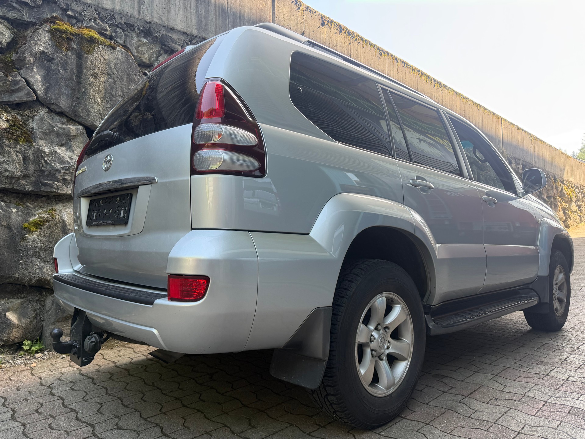 TOYOTA Land Cruiser 3.0 TD Linea Sol Executive-image-3