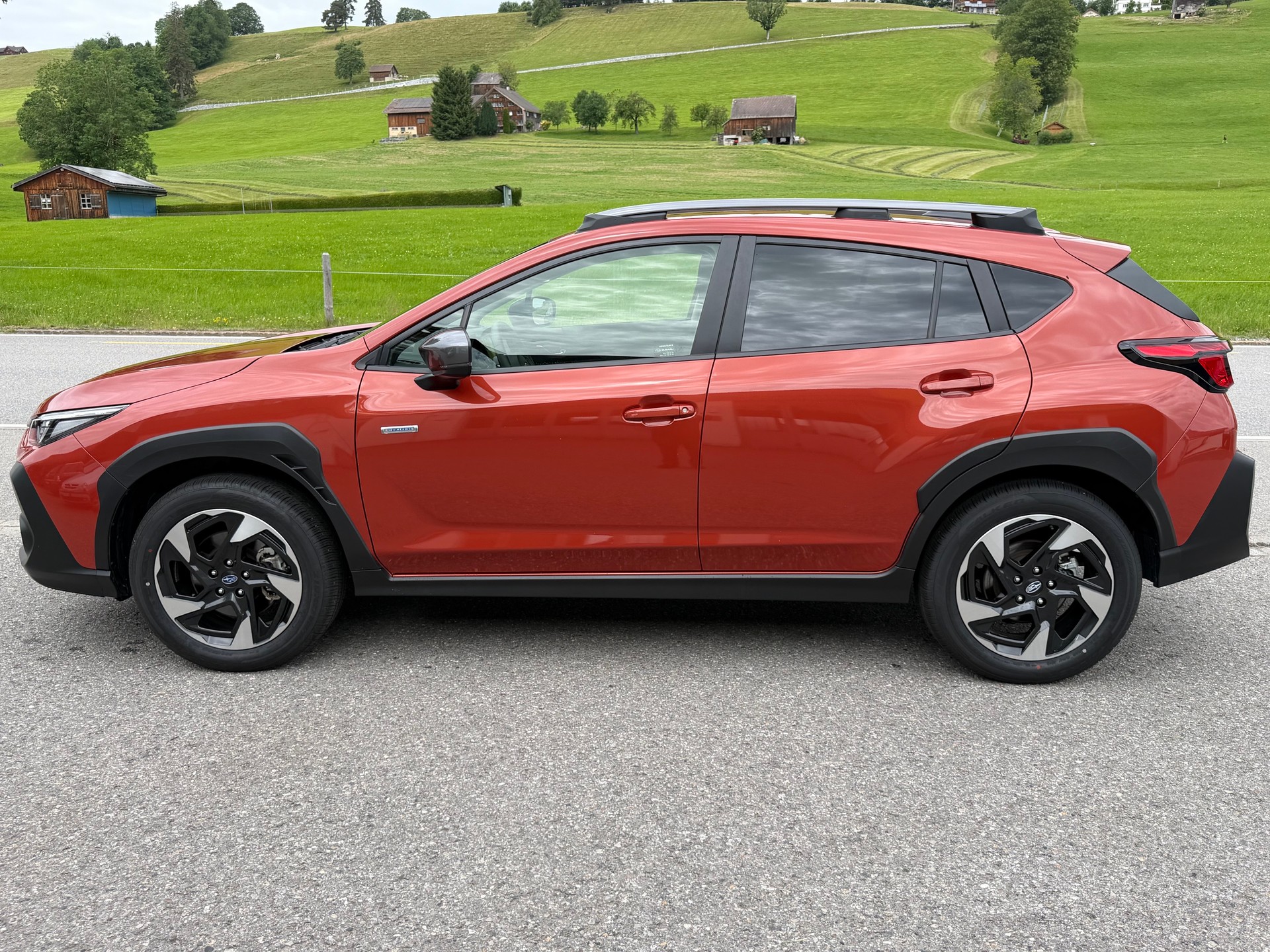SUBARU Crosstrek 2.0 e-Boxer Swiss Plus AWD Lineartronic-image-2