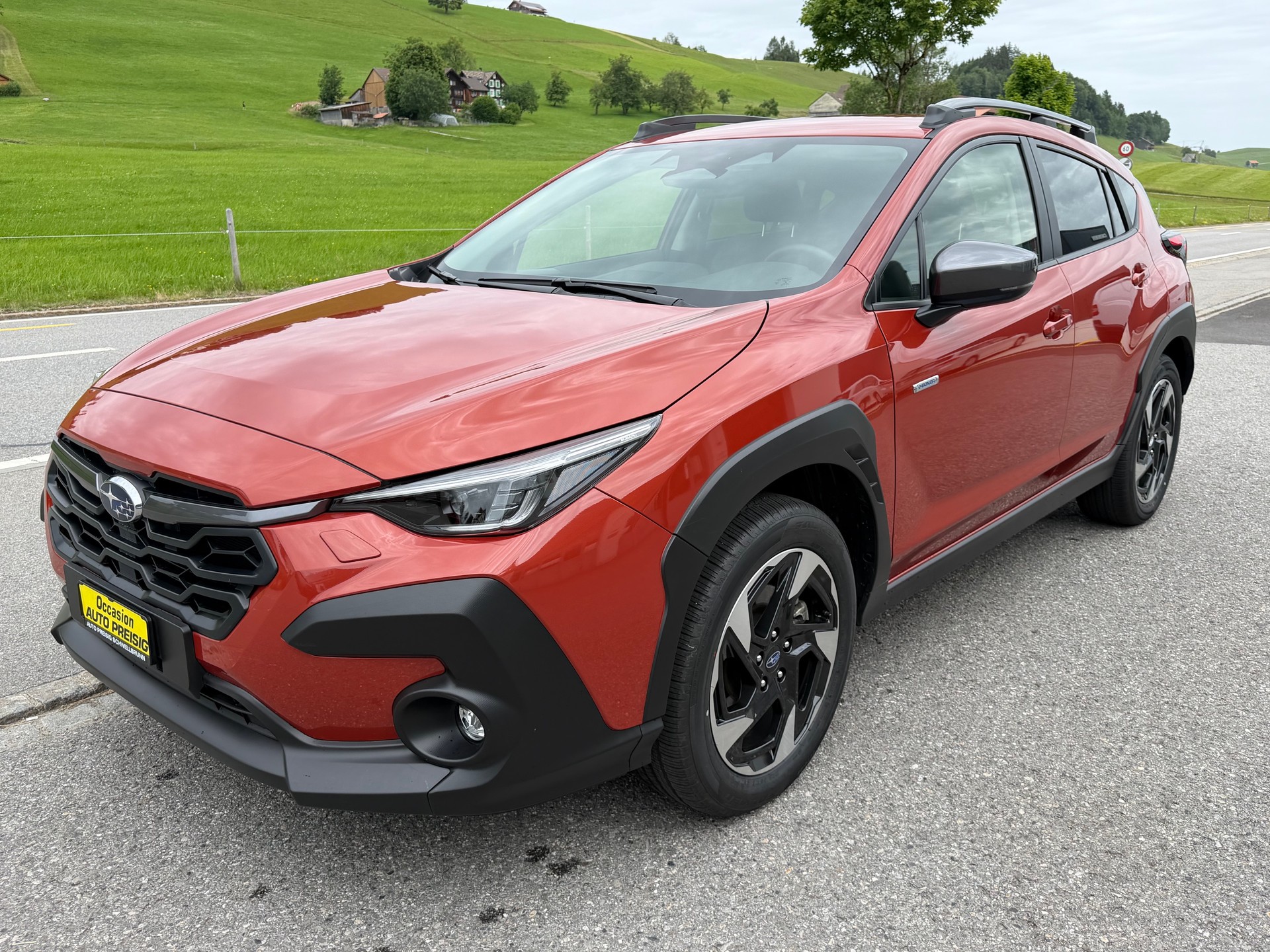 SUBARU Crosstrek 2.0 e-Boxer Swiss Plus AWD Lineartronic-image-1