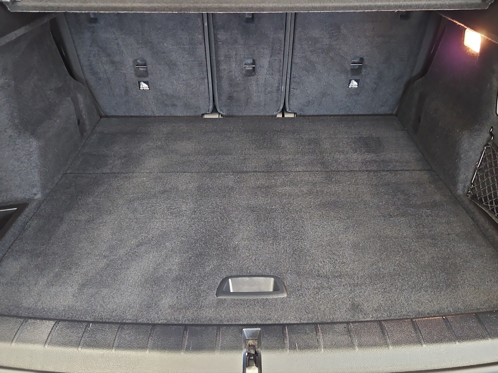 BMW X1 sDrive 18i-image-14