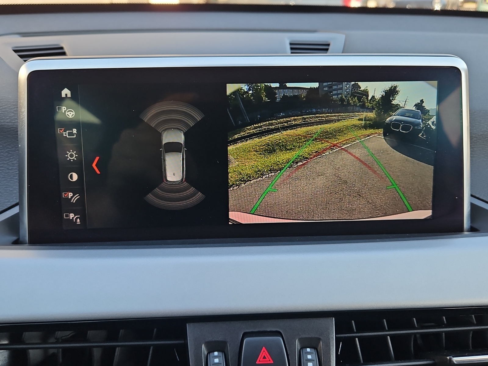 BMW X1 sDrive 18i-image-18