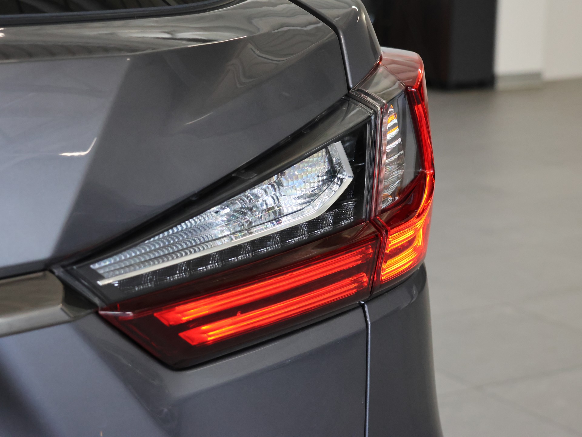 LEXUS RX 450h Diamond comfort AWD CVT *Lexus Analoguhr* Rückfahrkamera* *Sitzheizung*-image-10