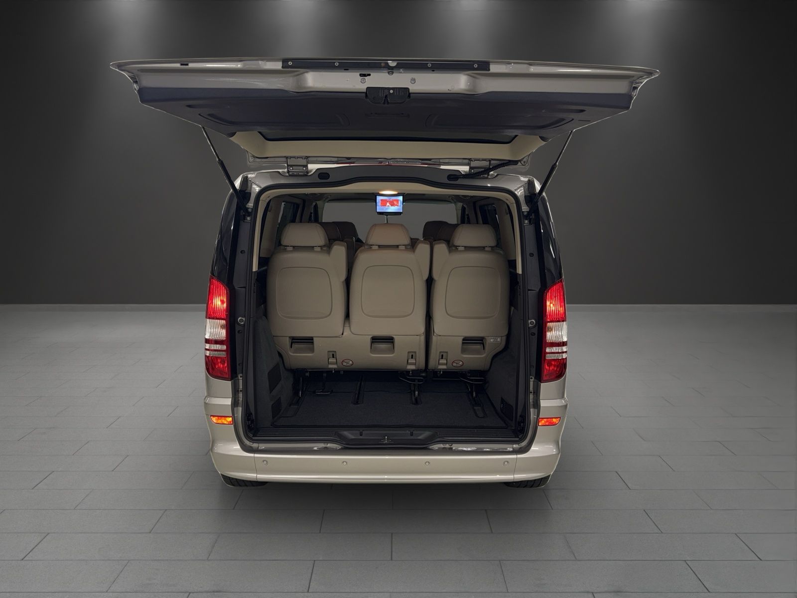 MERCEDES-BENZ Viano 2.2 CDI Blue Efficiency Ambiente-image-16