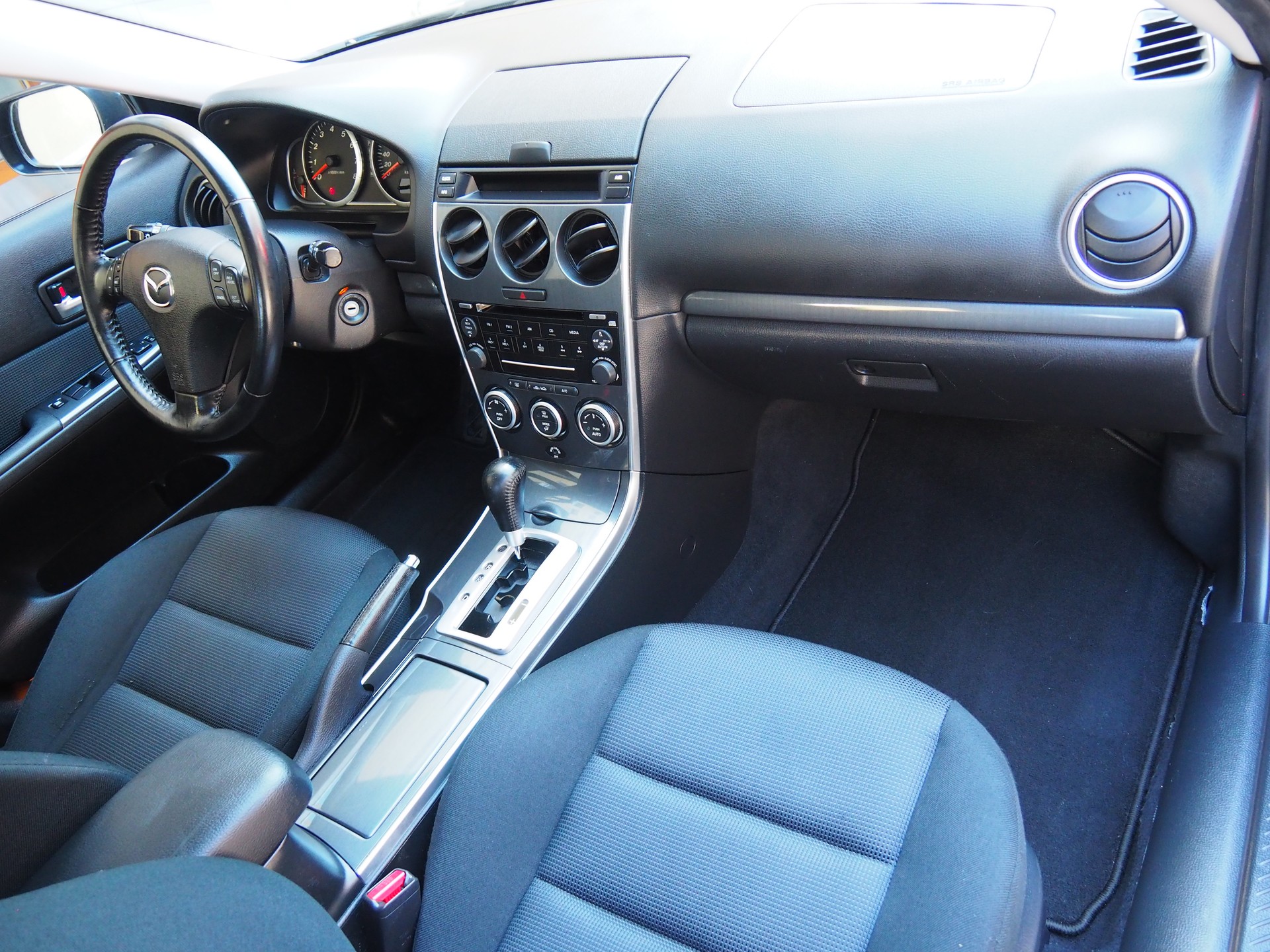MAZDA 6 2.0 16V Exclusive-image-13