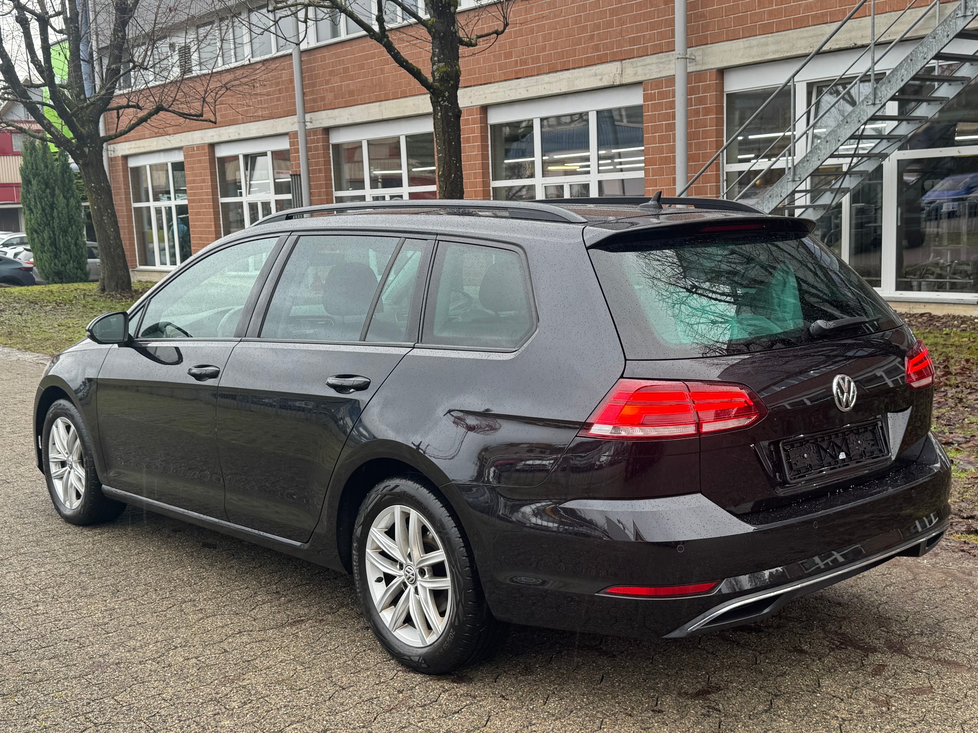 VW Golf 1.6 TDI Comfortline Swiss Line Limited-image-4