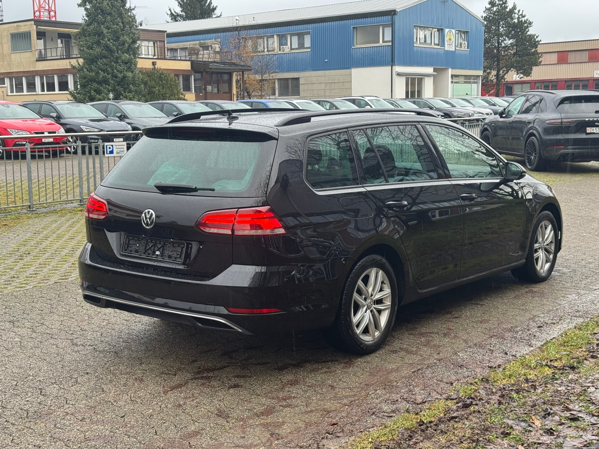 VW Golf 1.6 TDI Comfortline Swiss Line Limited-image-3