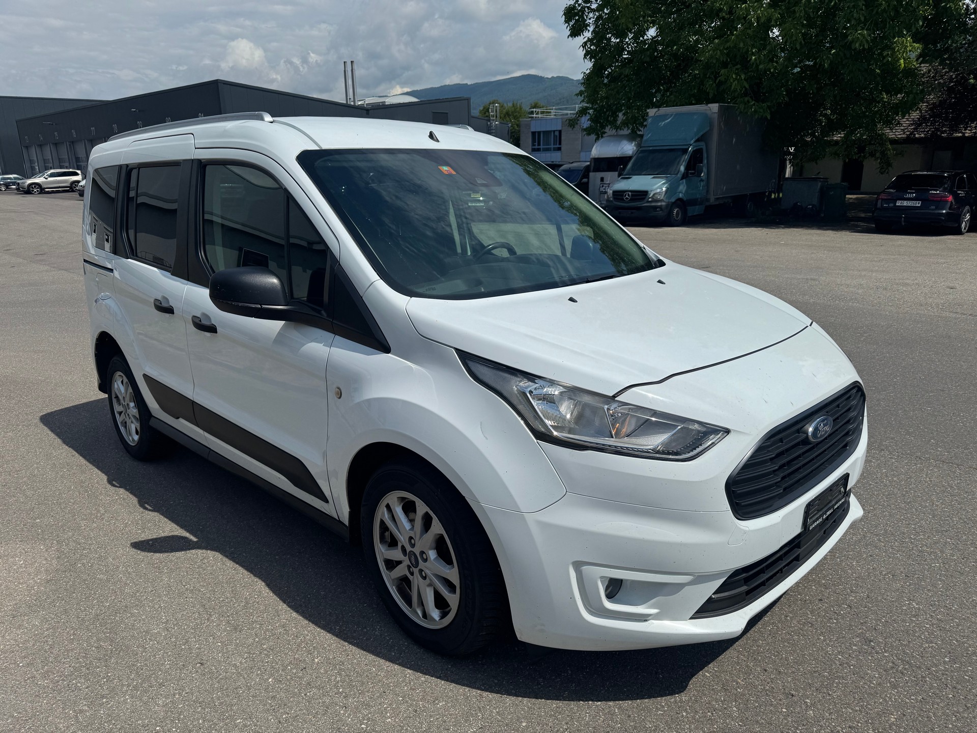 FORD Tourneo Connect 1.0 SCTi Trend-image-5