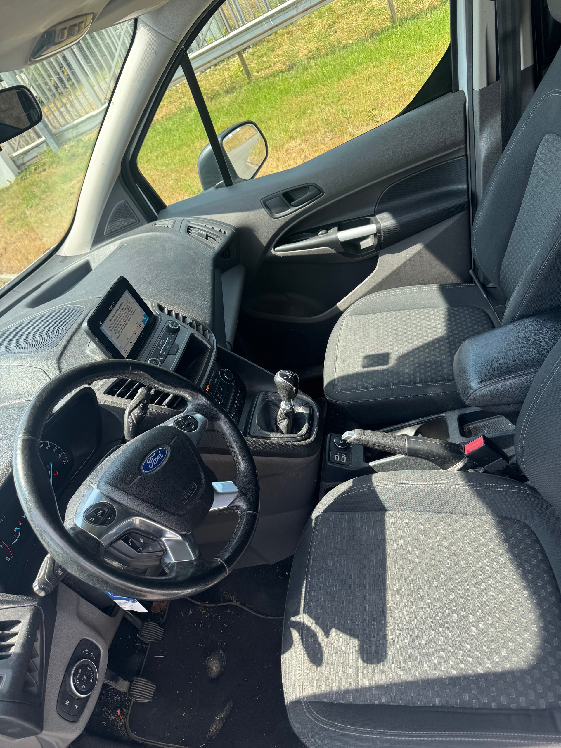 FORD Tourneo Connect 1.0 SCTi Trend-image-6
