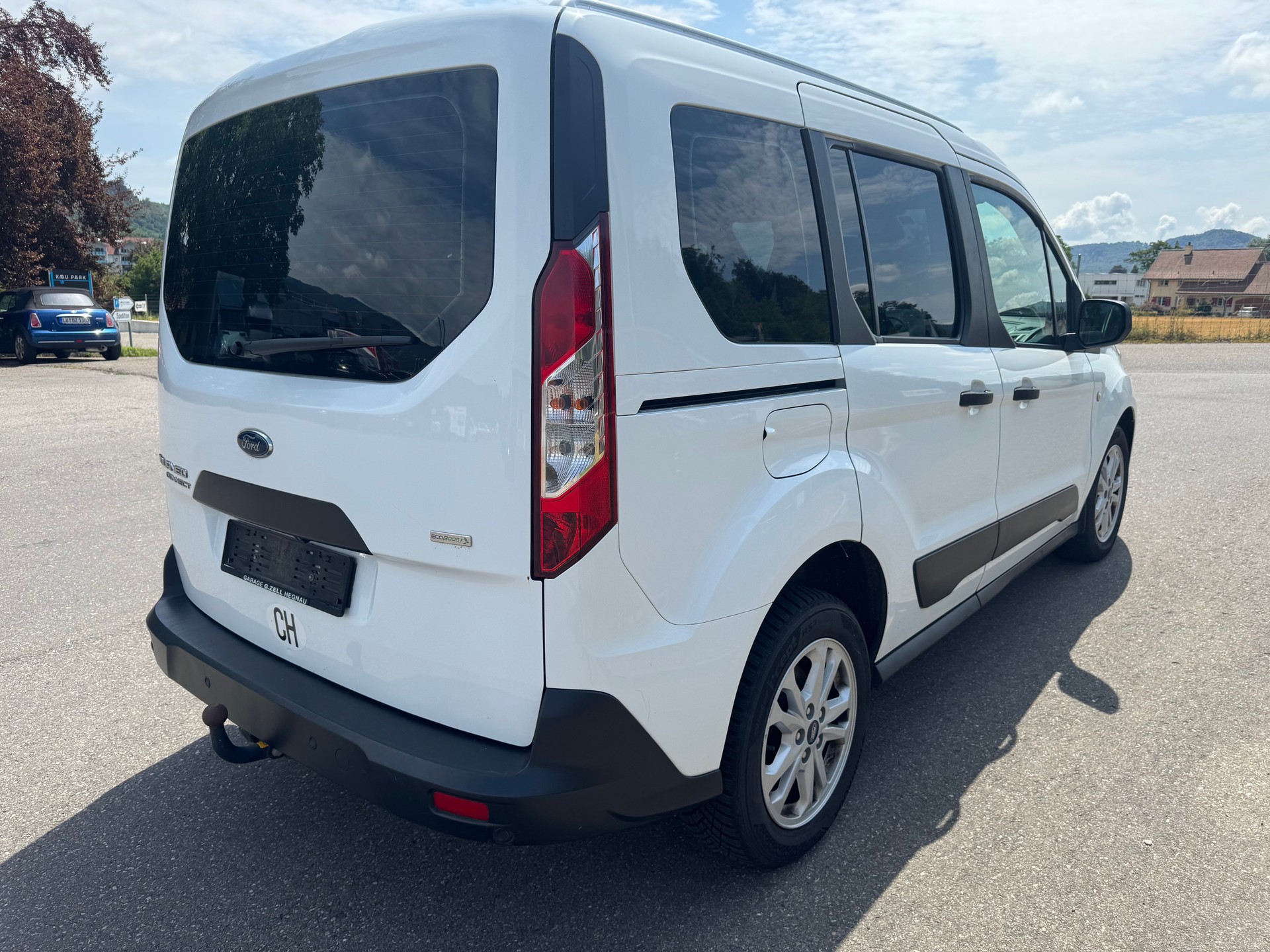 FORD Tourneo Connect 1.0 SCTi Trend-image-4