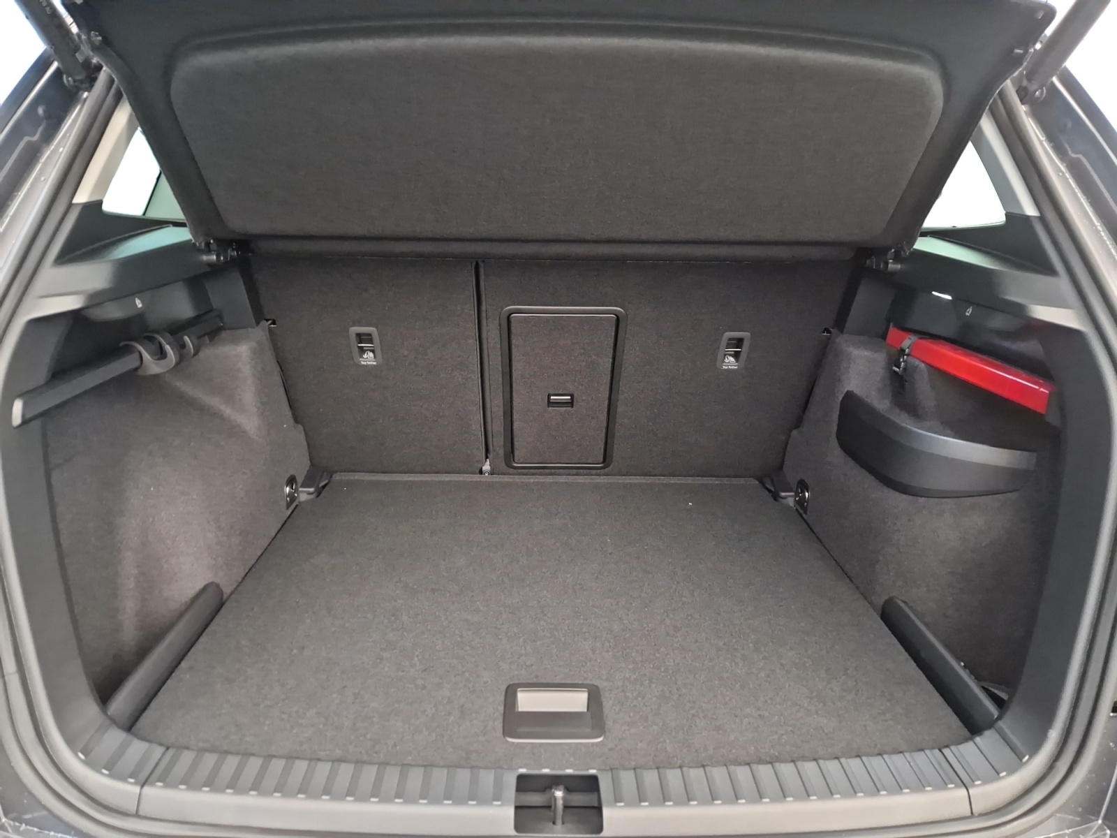 SKODA Karoq 1.5 TSI Dynamic DSG-image-13