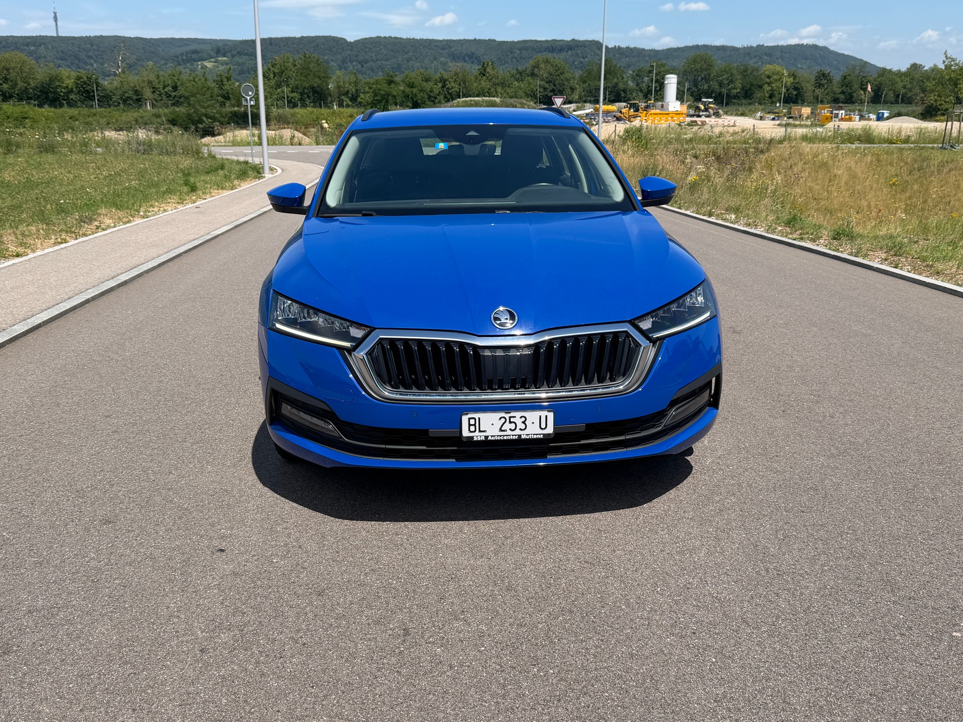 SKODA Octavia Combi 2.0 TDI DSG Ambition-showroom-element-2