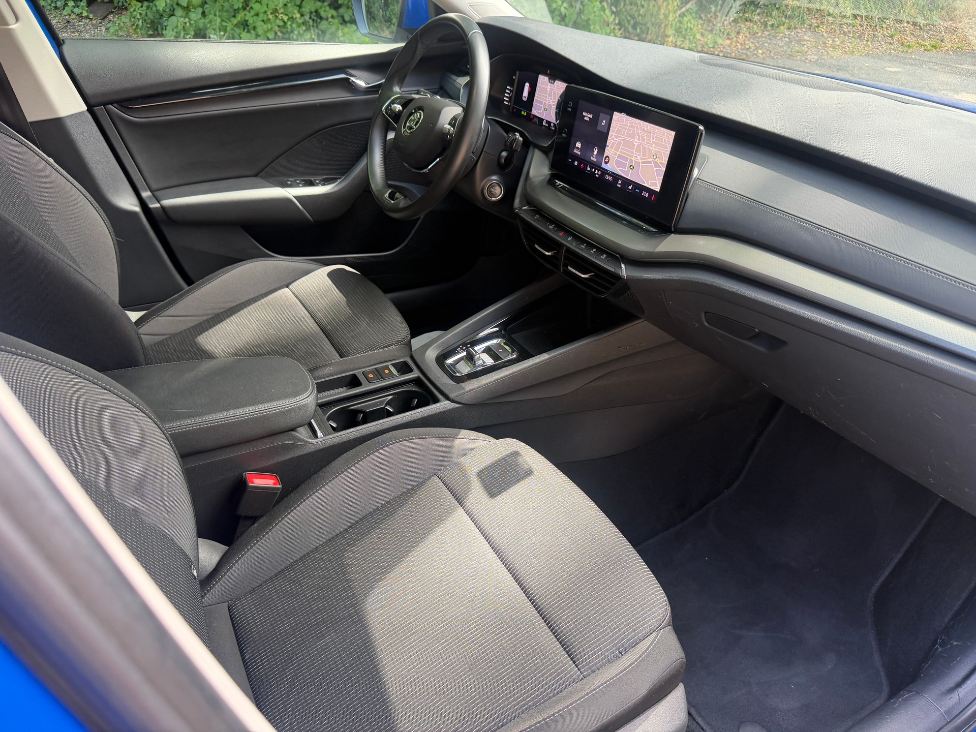 SKODA Octavia Combi 2.0 TDI DSG Ambition-image-13
