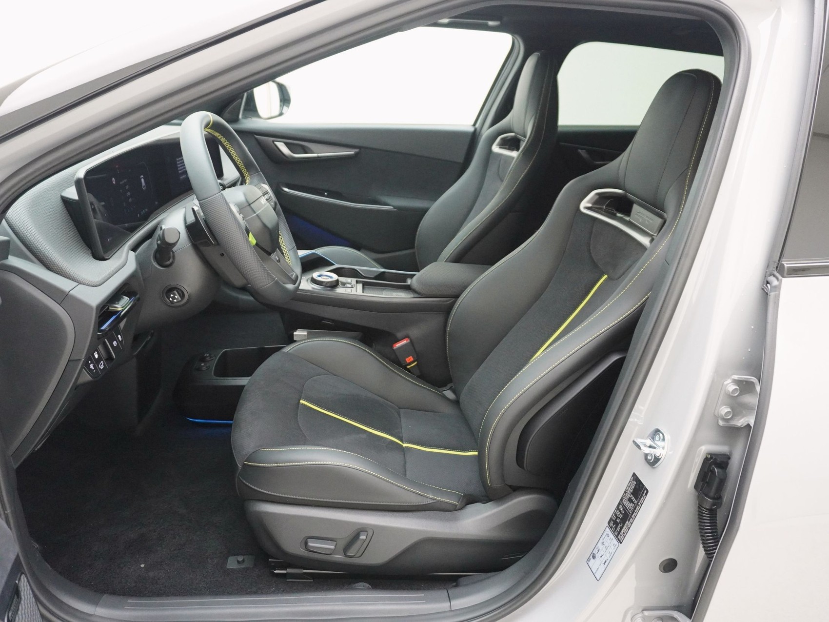 KIA EV6 84 kWh GT 4x4-image-12