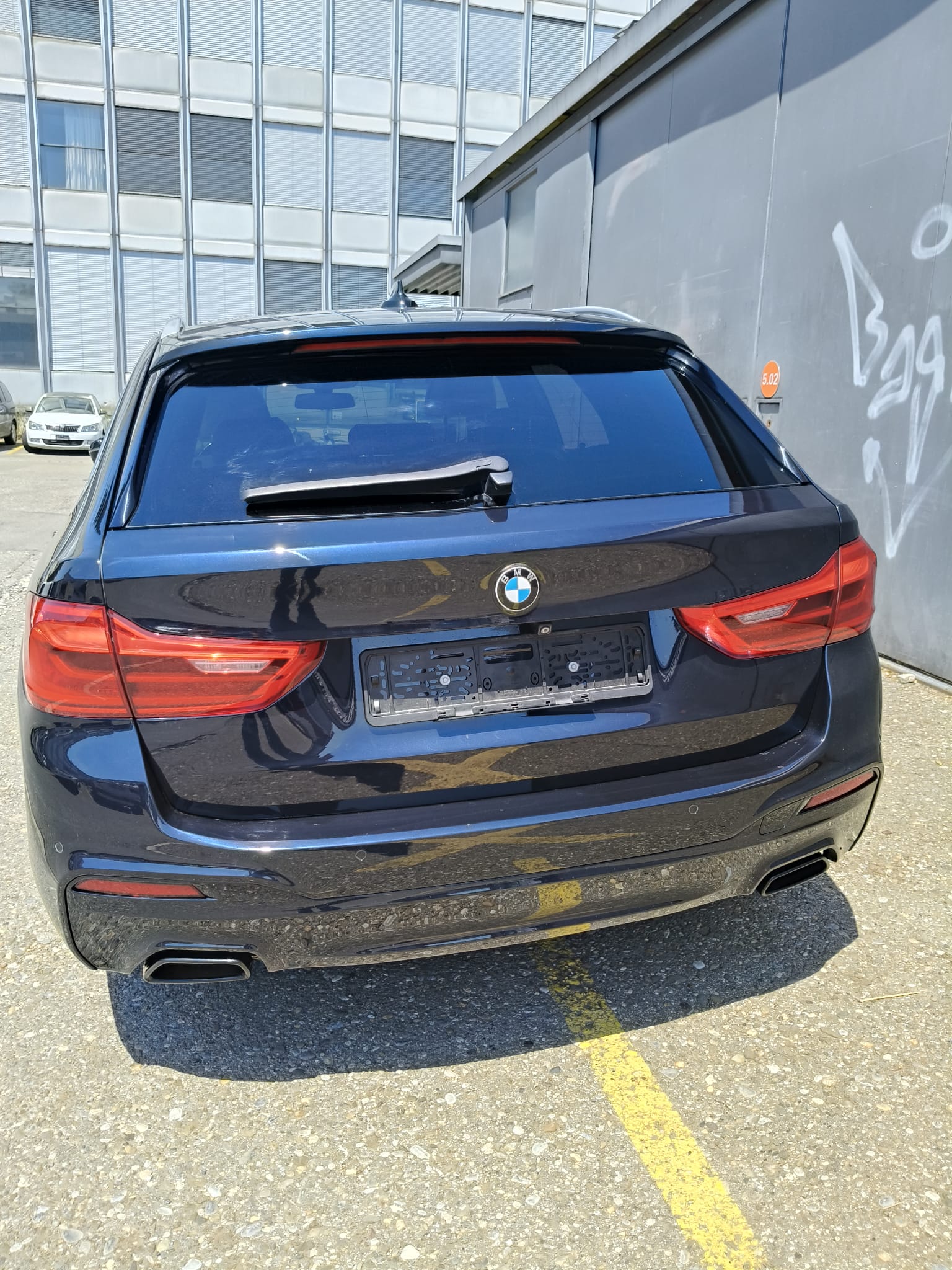 BMW 540d xDrive Touring Steptronic-image-2