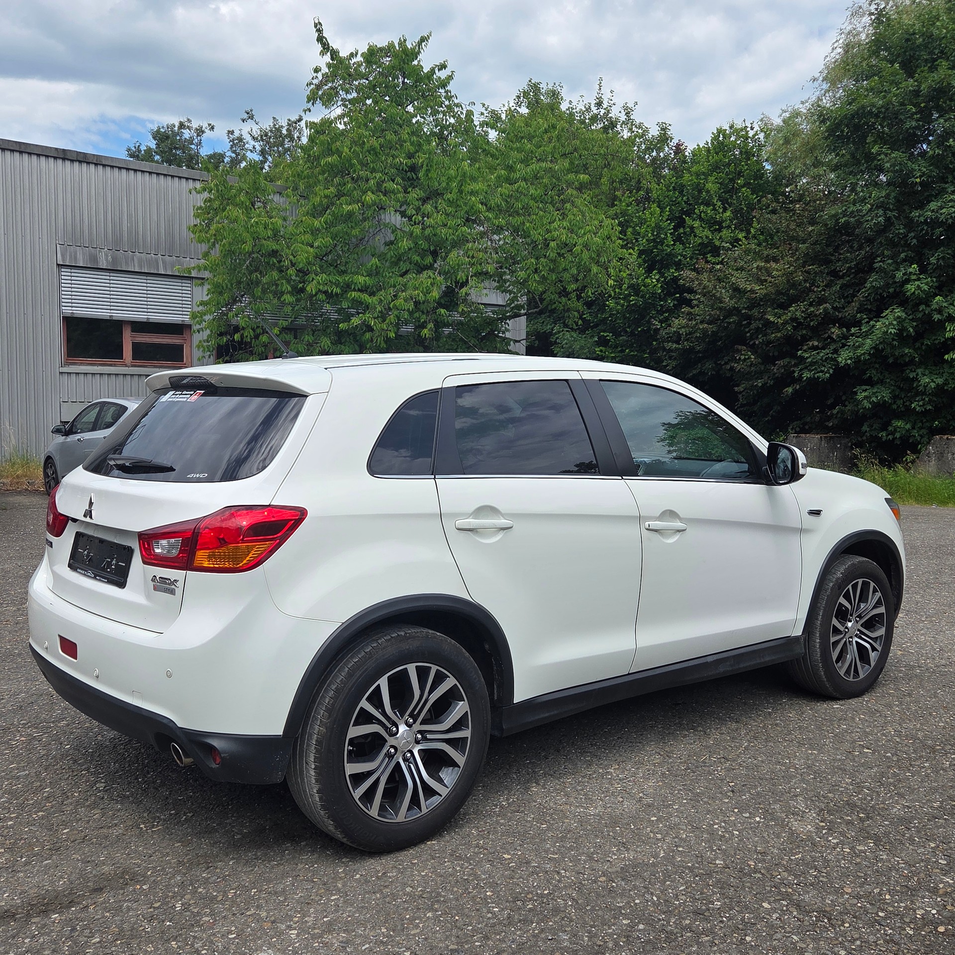 MITSUBISHI ASX 2.2 DID Style 4WD Automatic-image-2