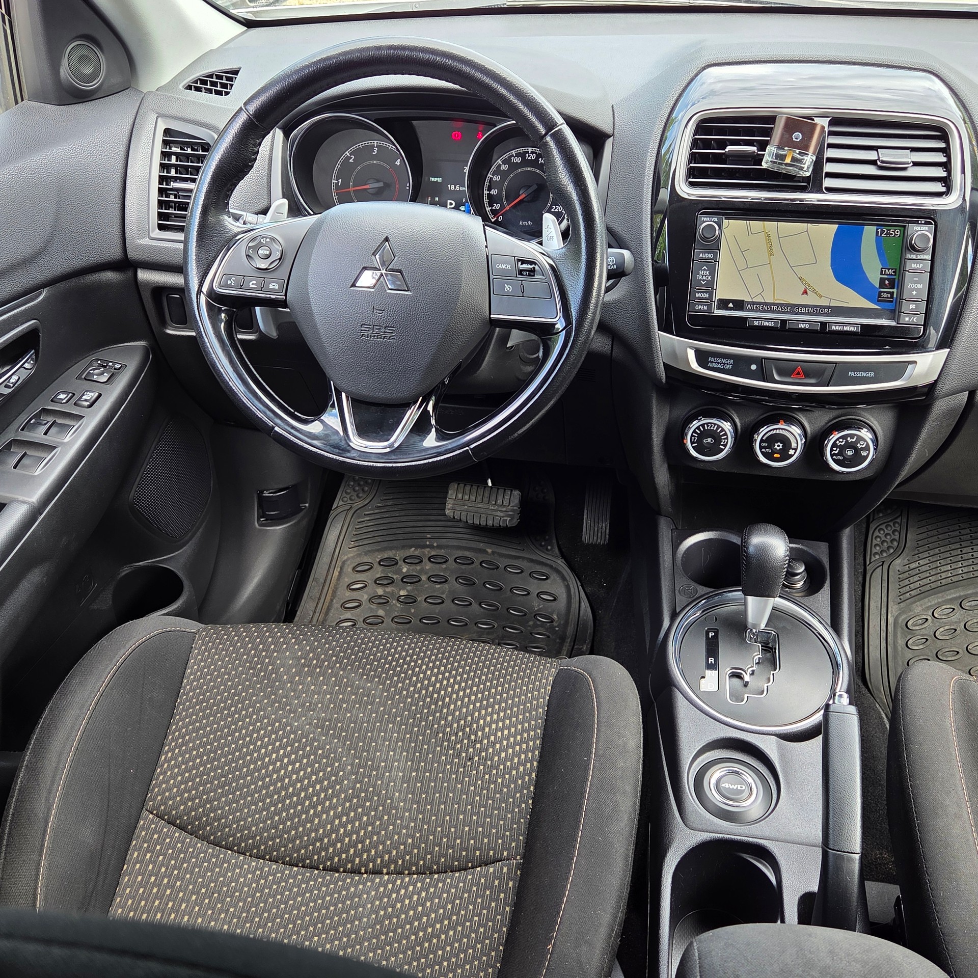 MITSUBISHI ASX 2.2 DID Style 4WD Automatic-image-9