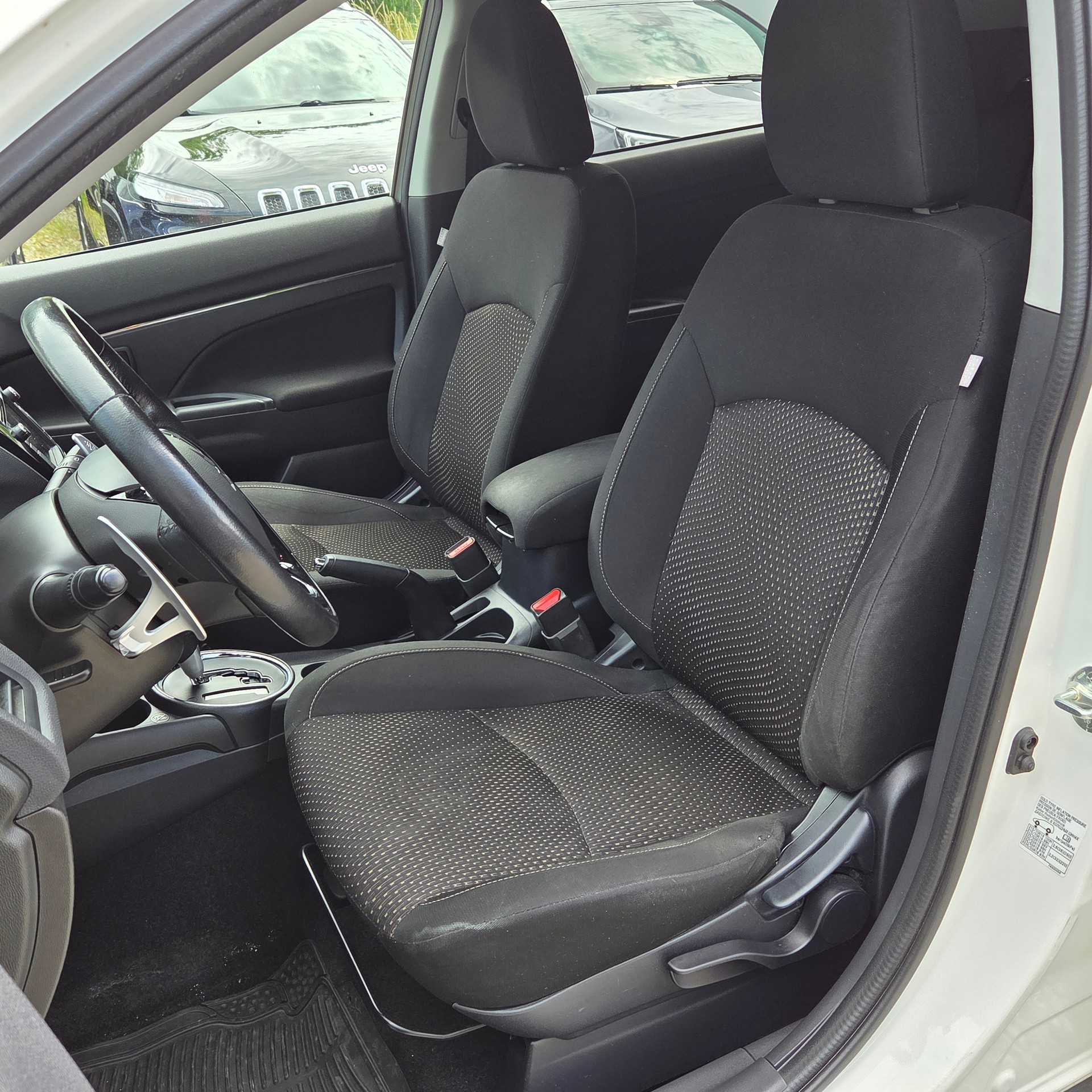 MITSUBISHI ASX 2.2 DID Style 4WD Automatic-image-10