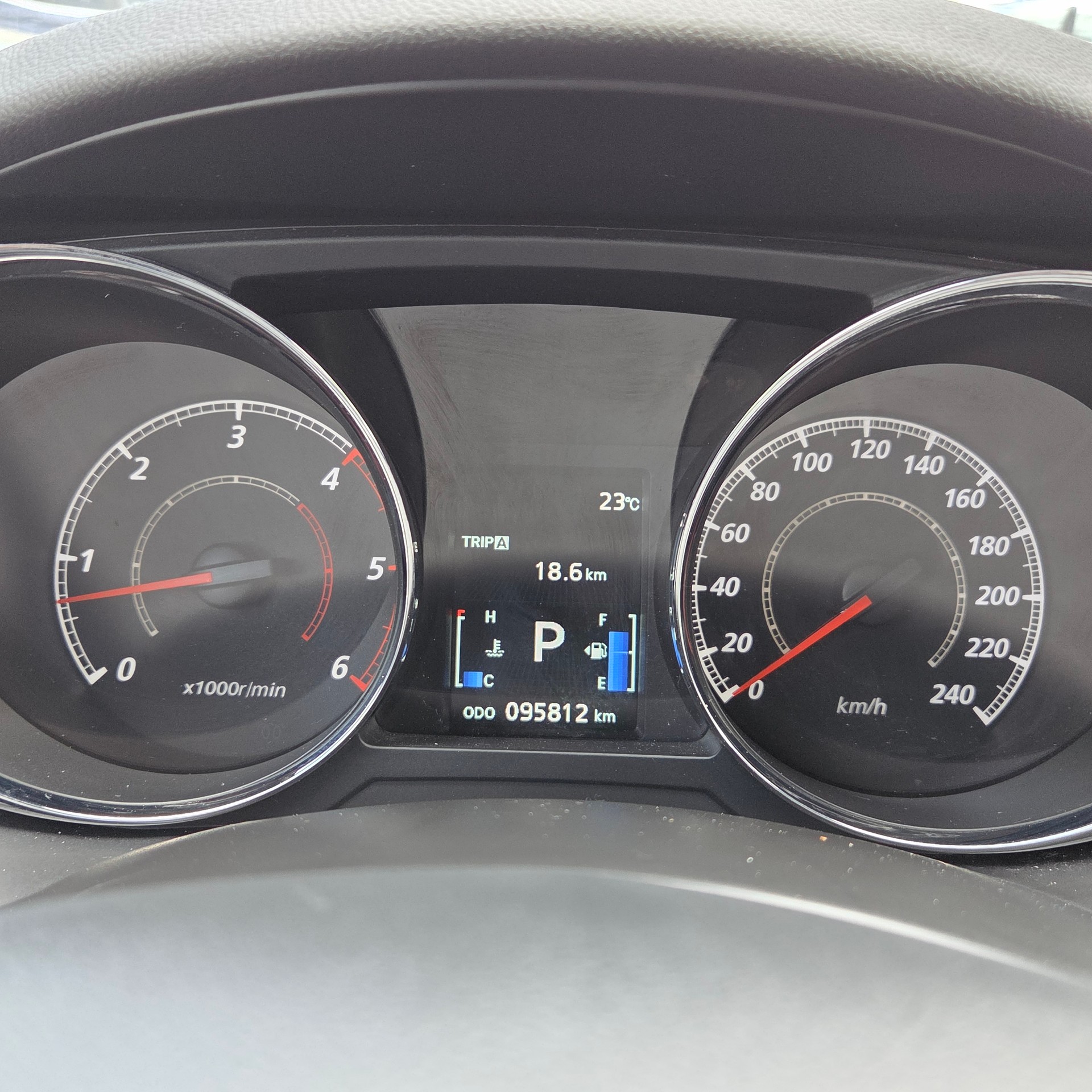 MITSUBISHI ASX 2.2 DID Style 4WD Automatic-image-13