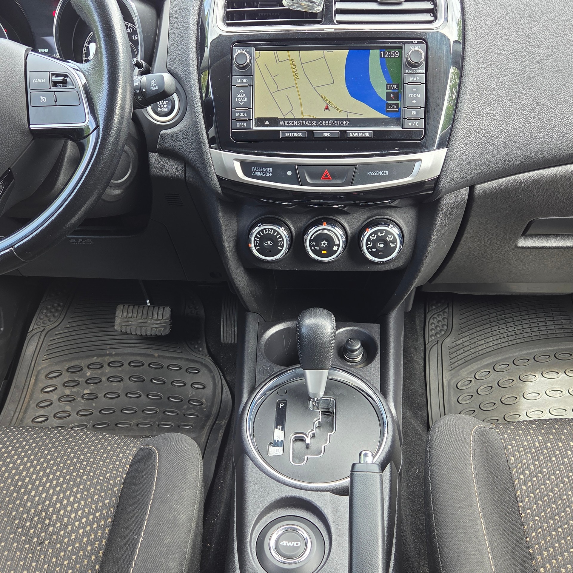 MITSUBISHI ASX 2.2 DID Style 4WD Automatic-image-11