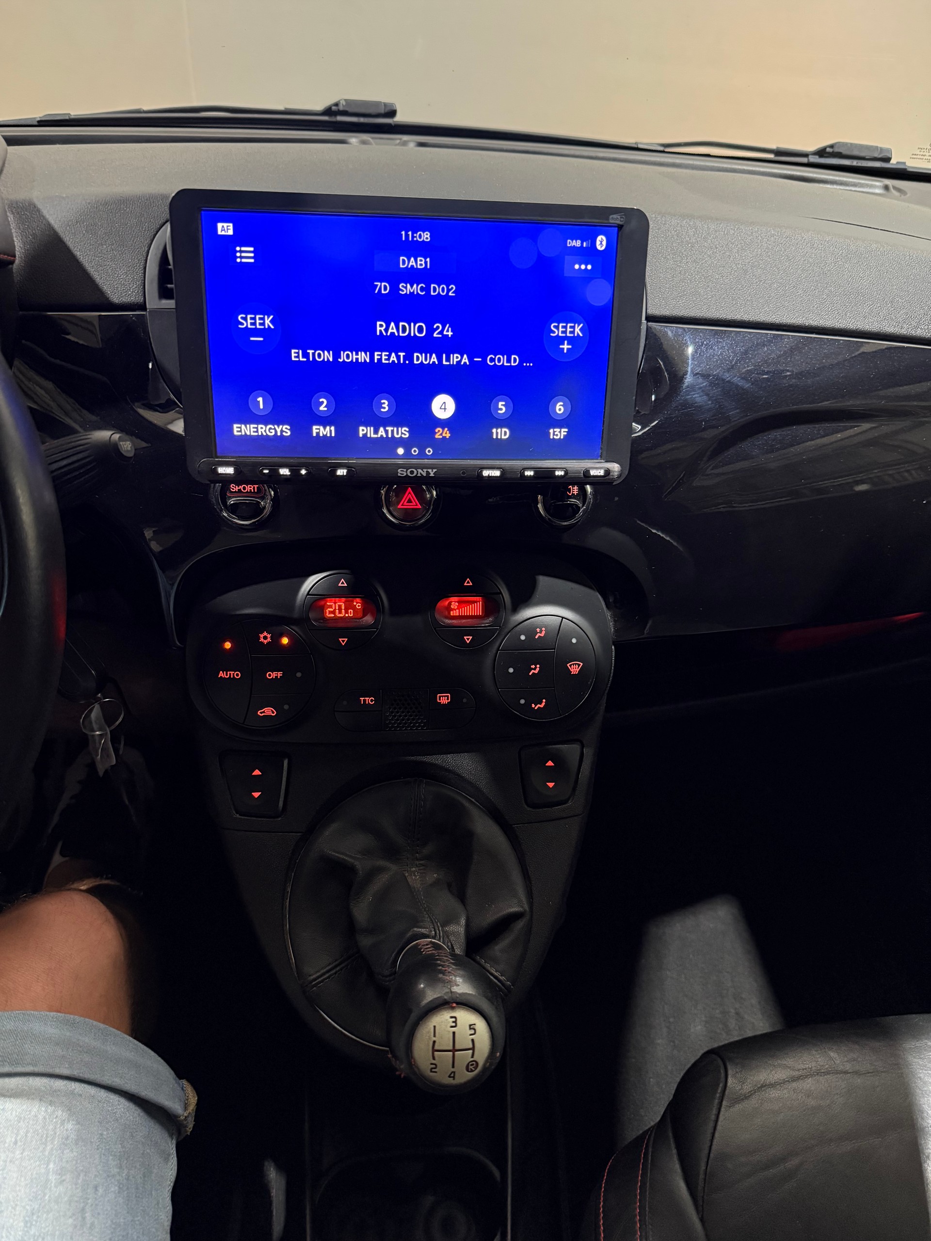 FIAT 500 1.4 16V Turbo Abarth-image-13