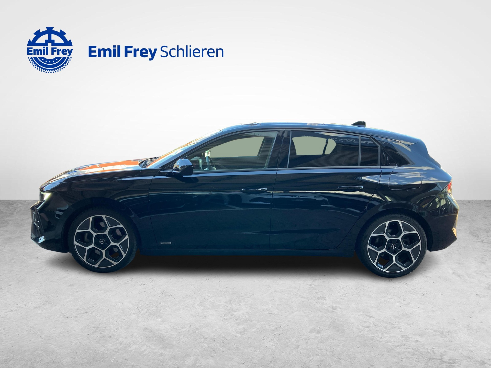 OPEL Astra 1.6 T PHEV 180 Swiss Premium-image-1