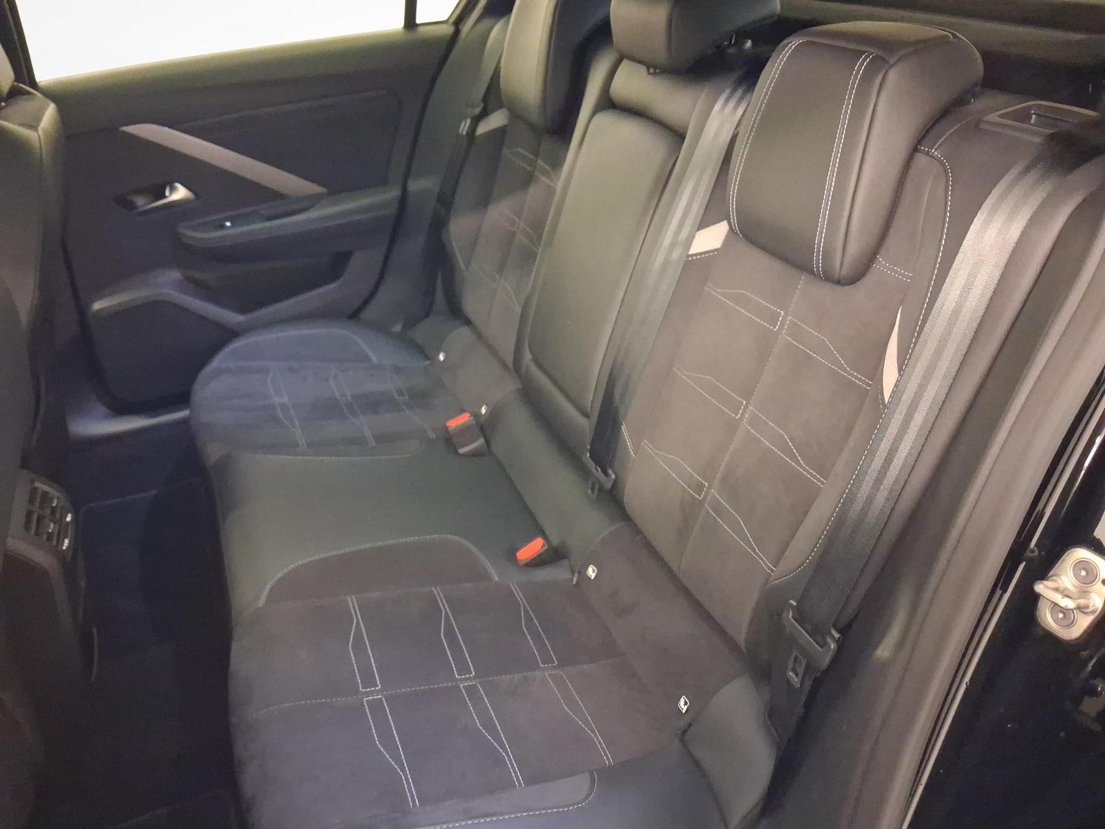 OPEL Astra 1.6 T PHEV 180 Swiss Premium-image-10