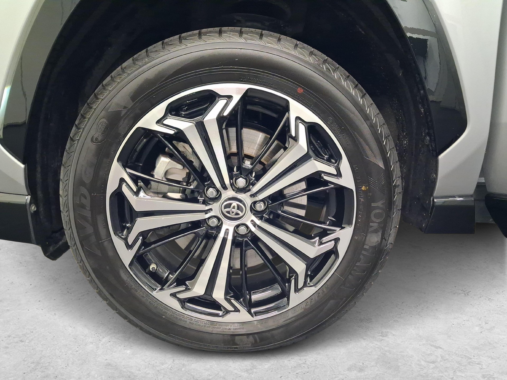 TOYOTA RAV4 2.5 Plug-In-Hybrid Platinum-image-14