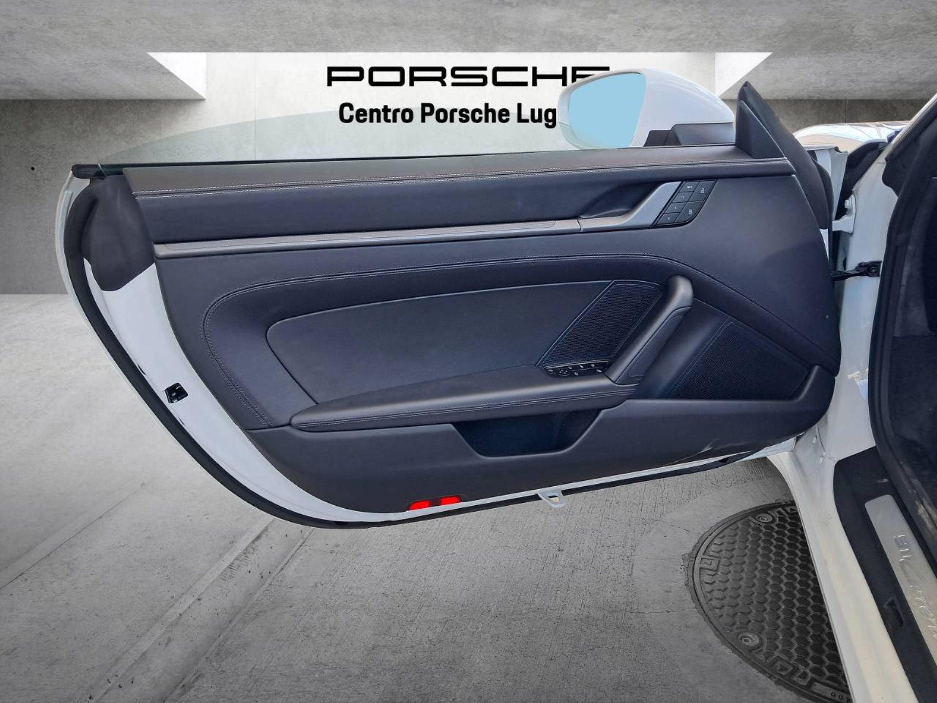 PORSCHE 911 Carrera Cabriolet (MY24)-image-22