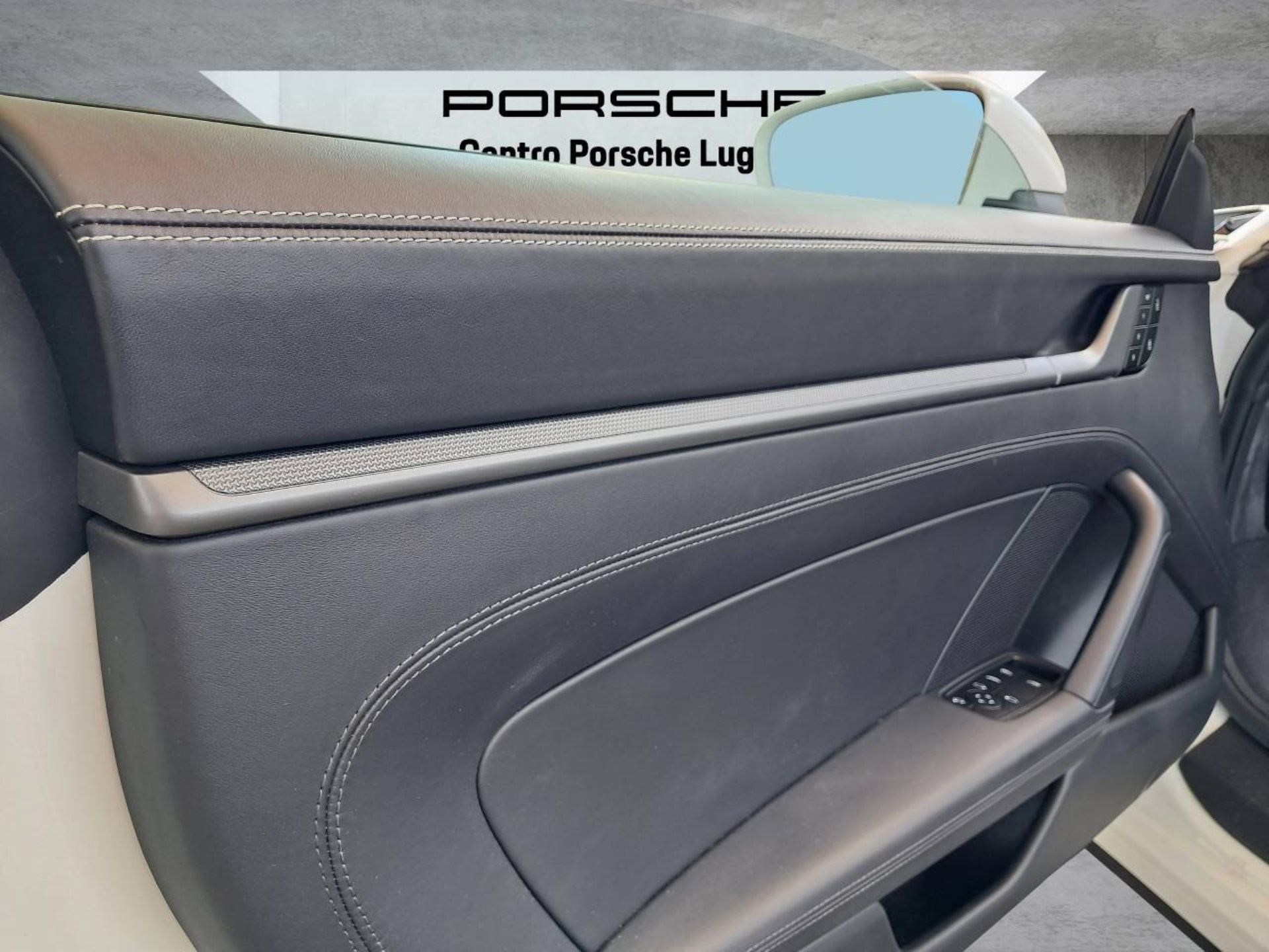 PORSCHE 911 Carrera Cabriolet (MY24)-image-27