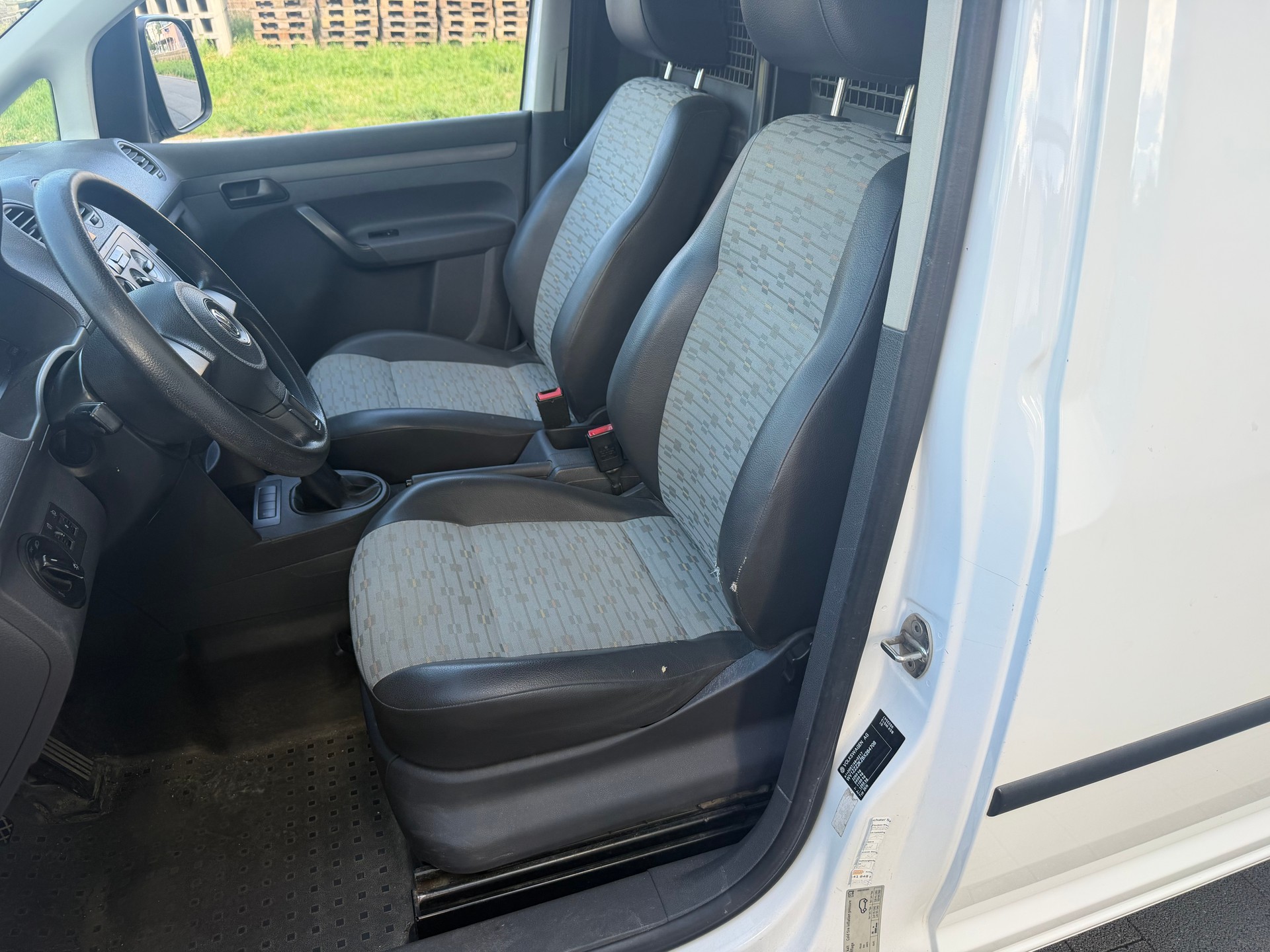 VW Caddy 2.0 EcoFuel-image-12