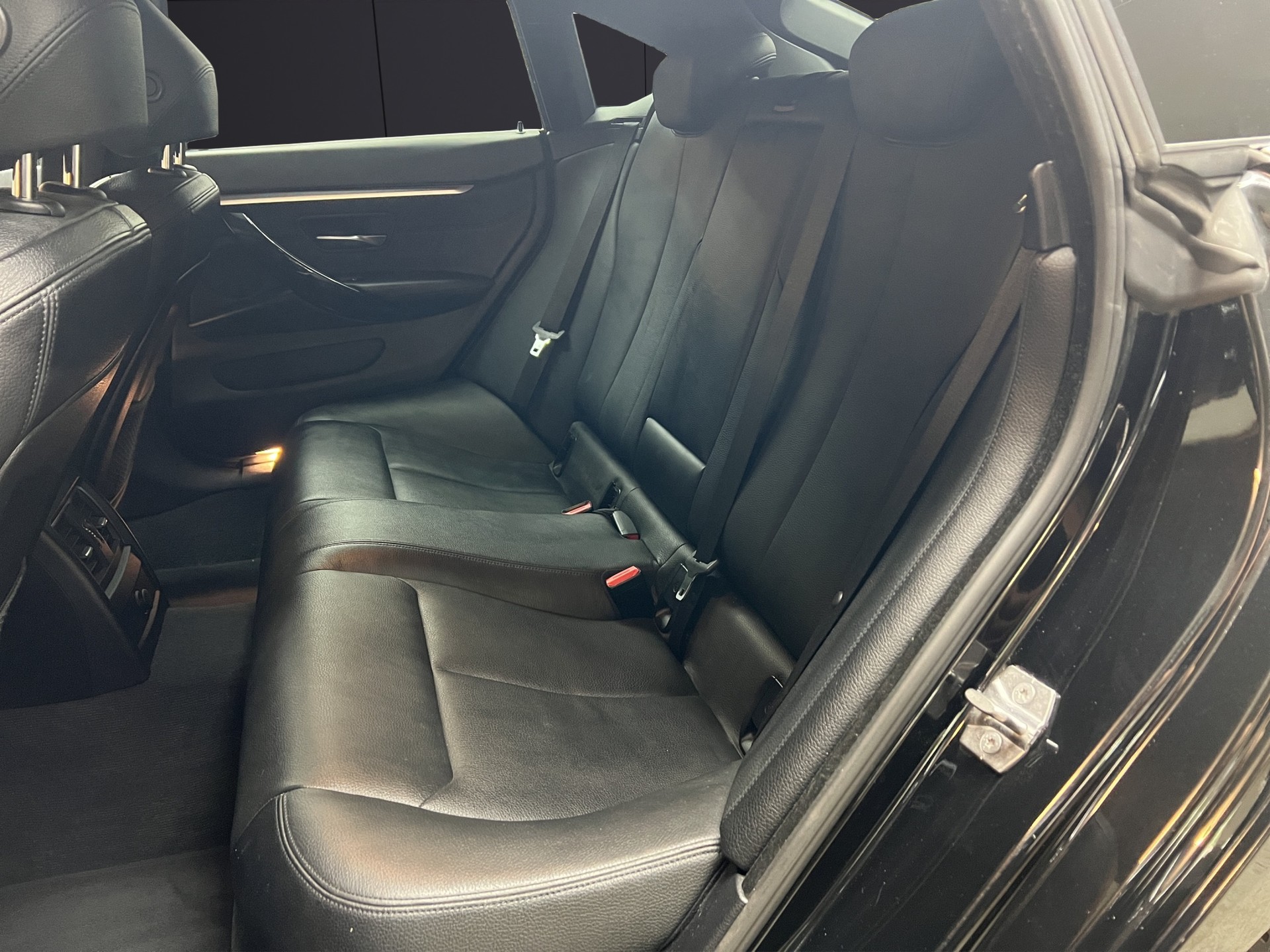 BMW 430i Gran Coupé xDrive M Sport Steptronic-image-10